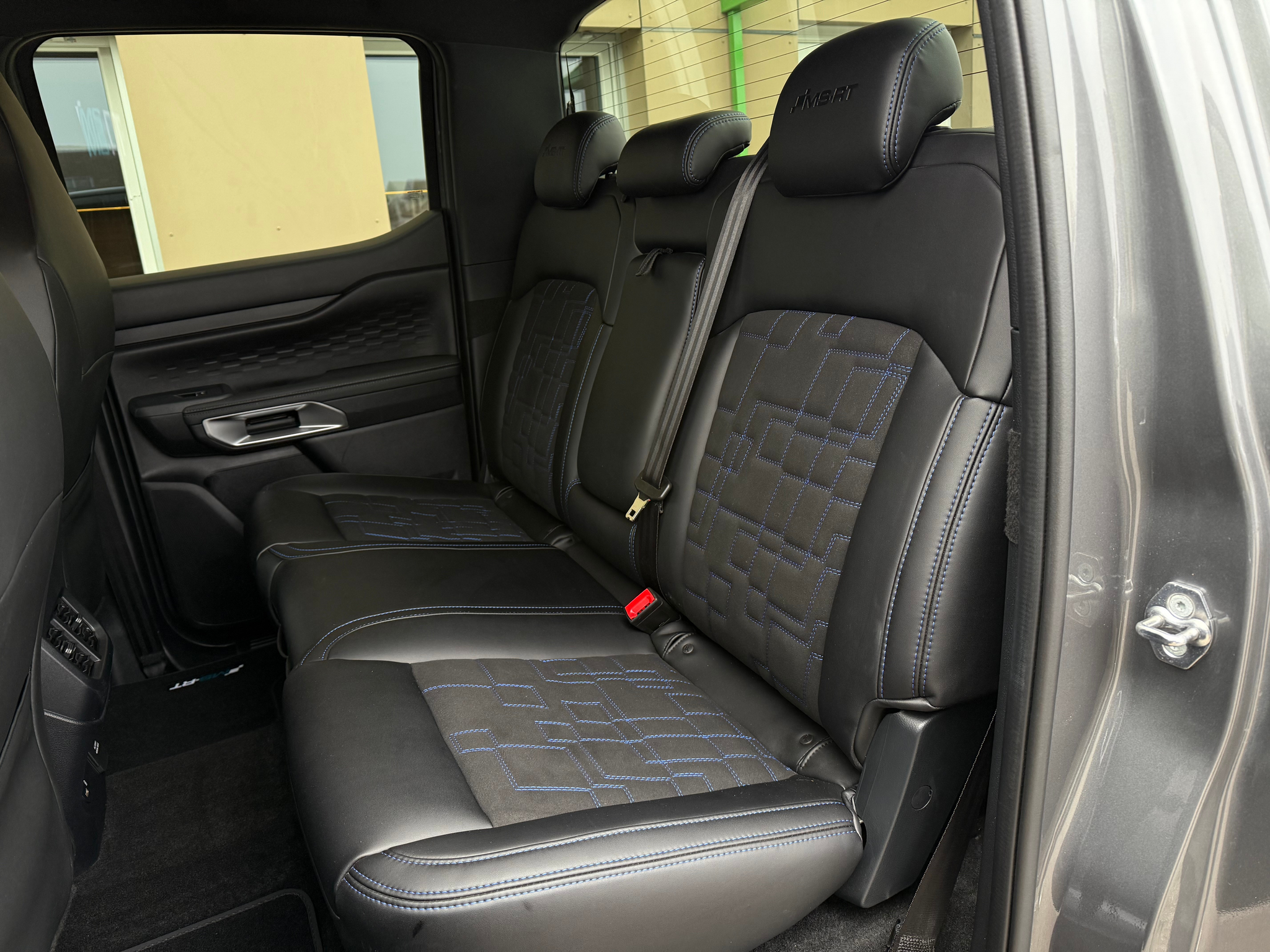 listing desktop thumbnail image 29