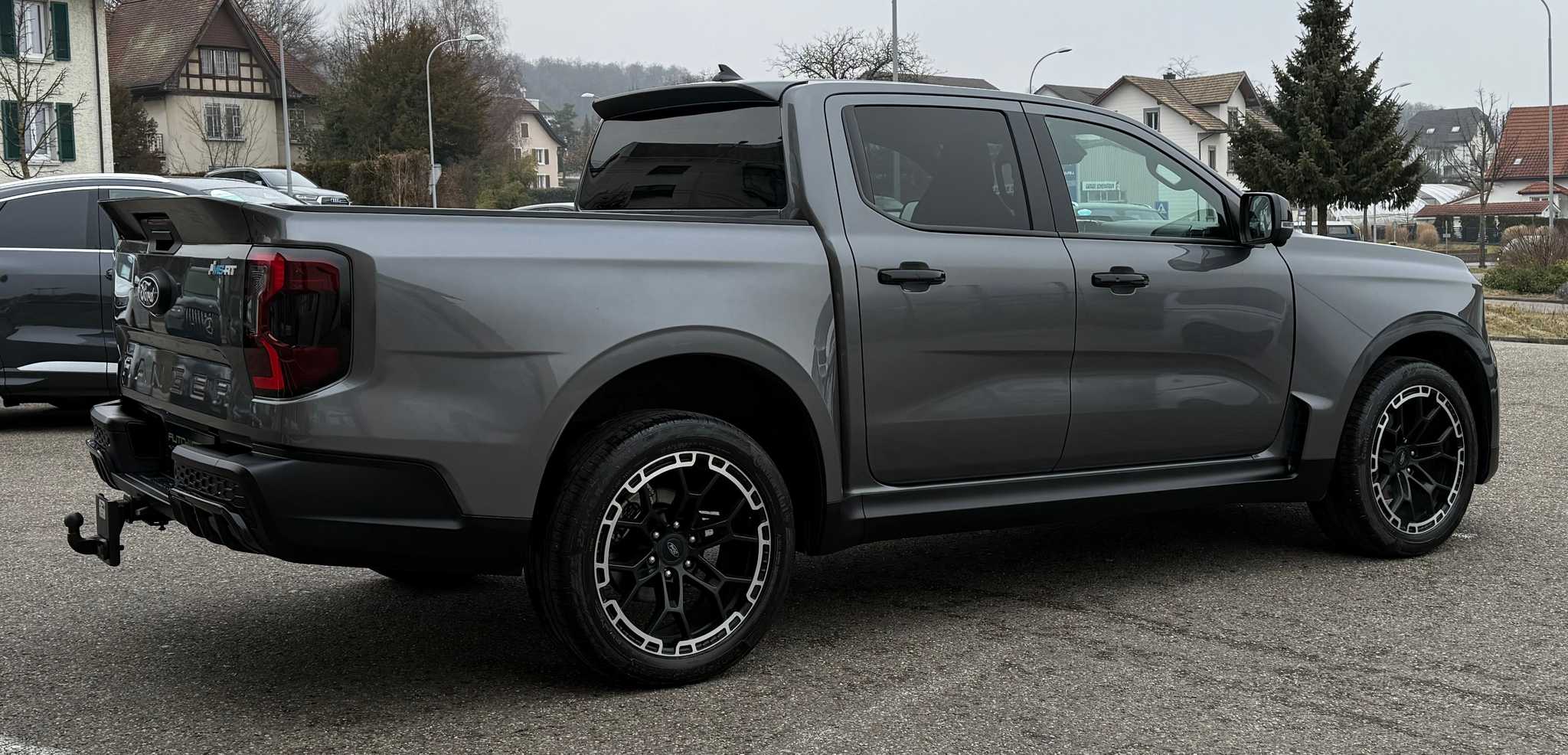 listing desktop thumbnail image 5