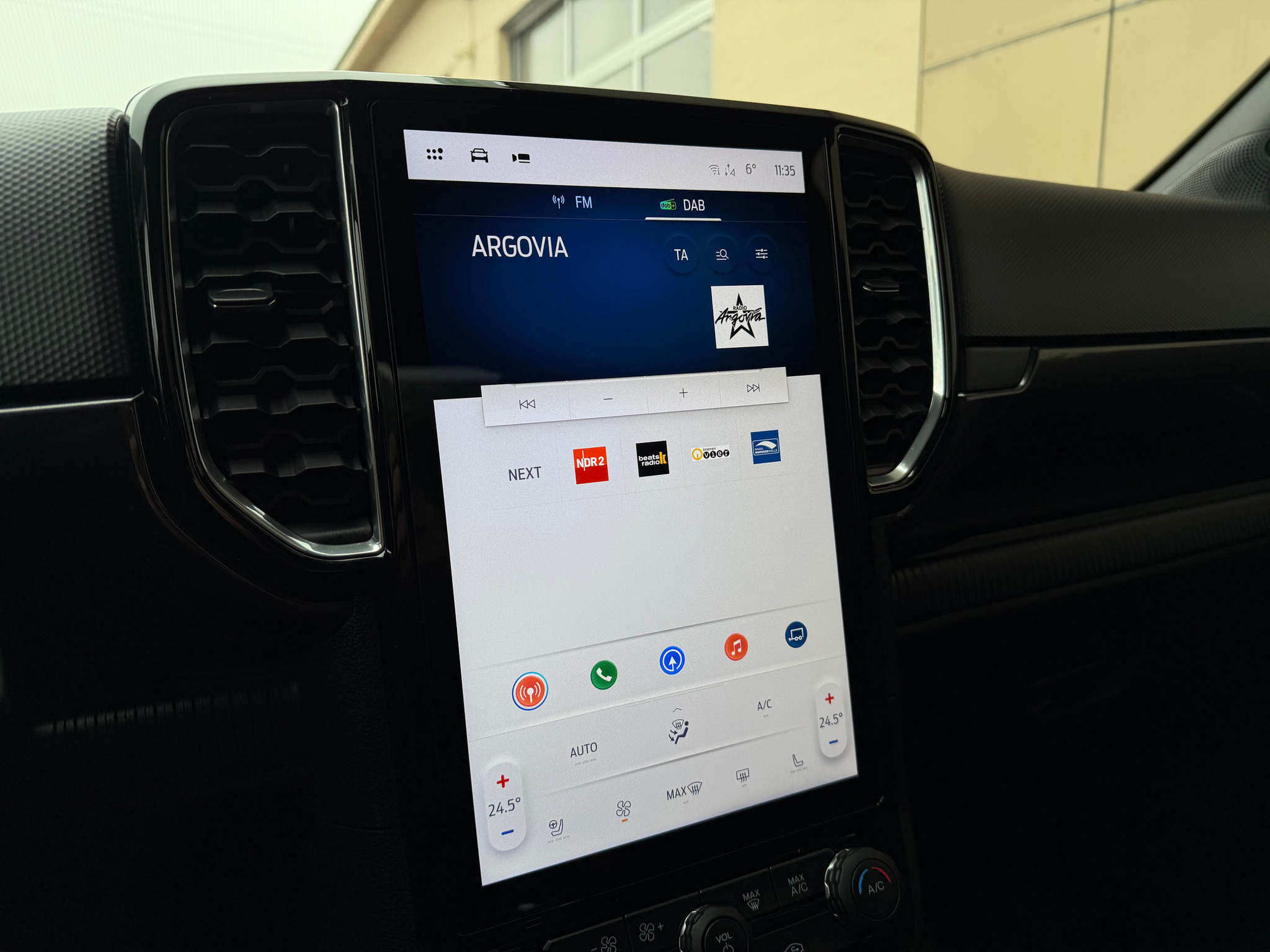 listing desktop thumbnail image 21