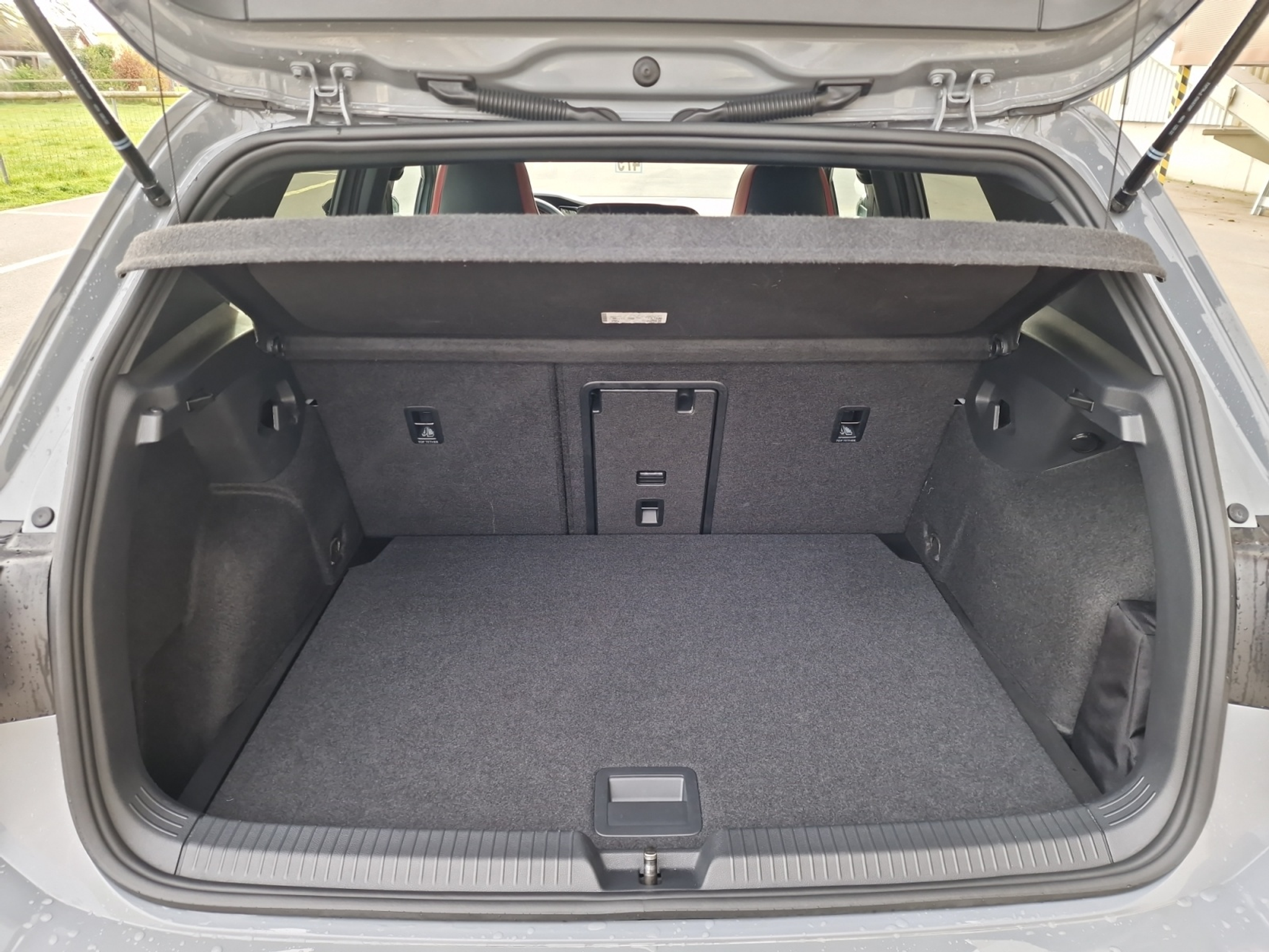 listing desktop thumbnail image 23