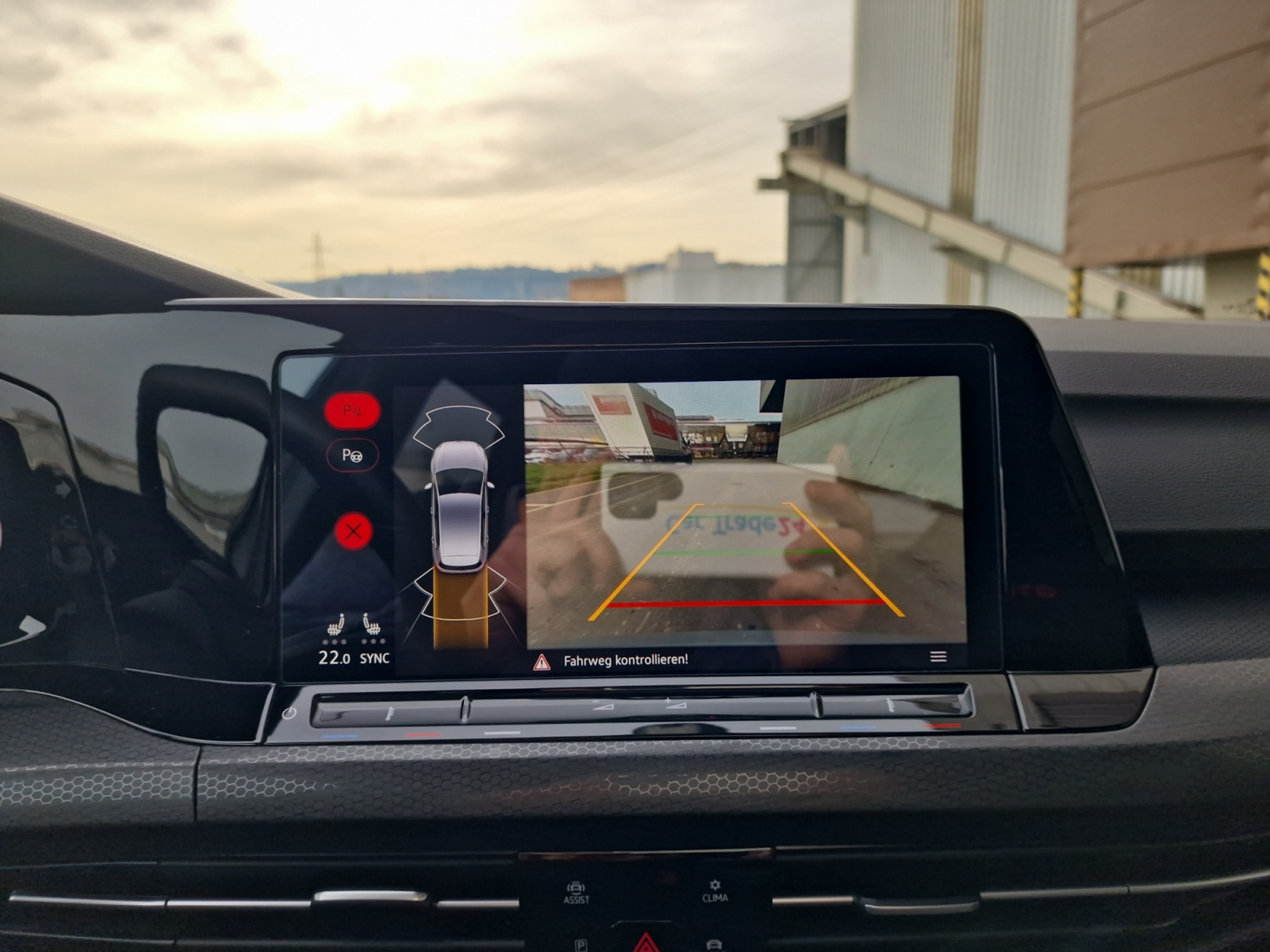 listing desktop thumbnail image 17