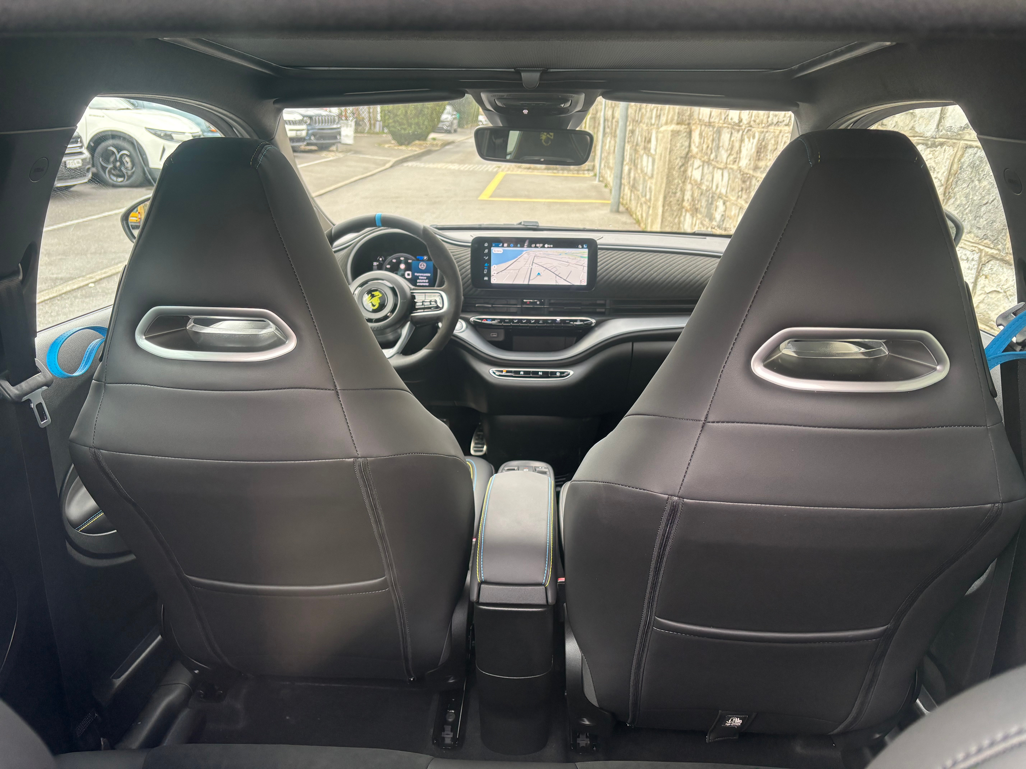 listing desktop thumbnail image 4