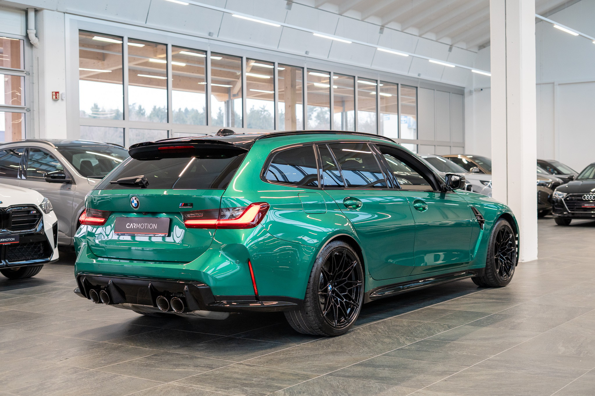 listing desktop thumbnail image 7