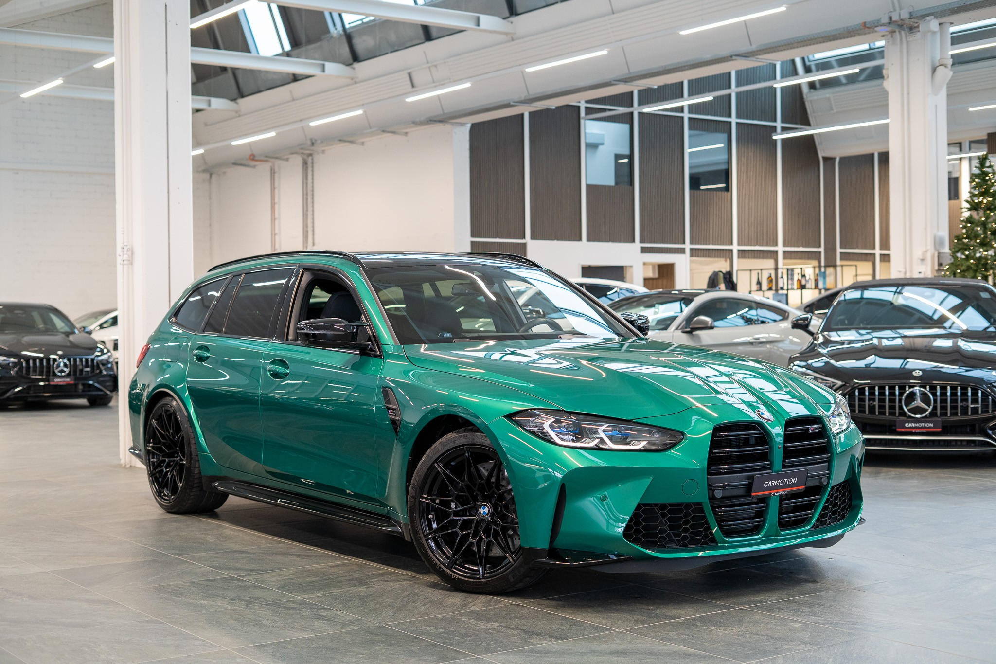 listing desktop thumbnail image 2