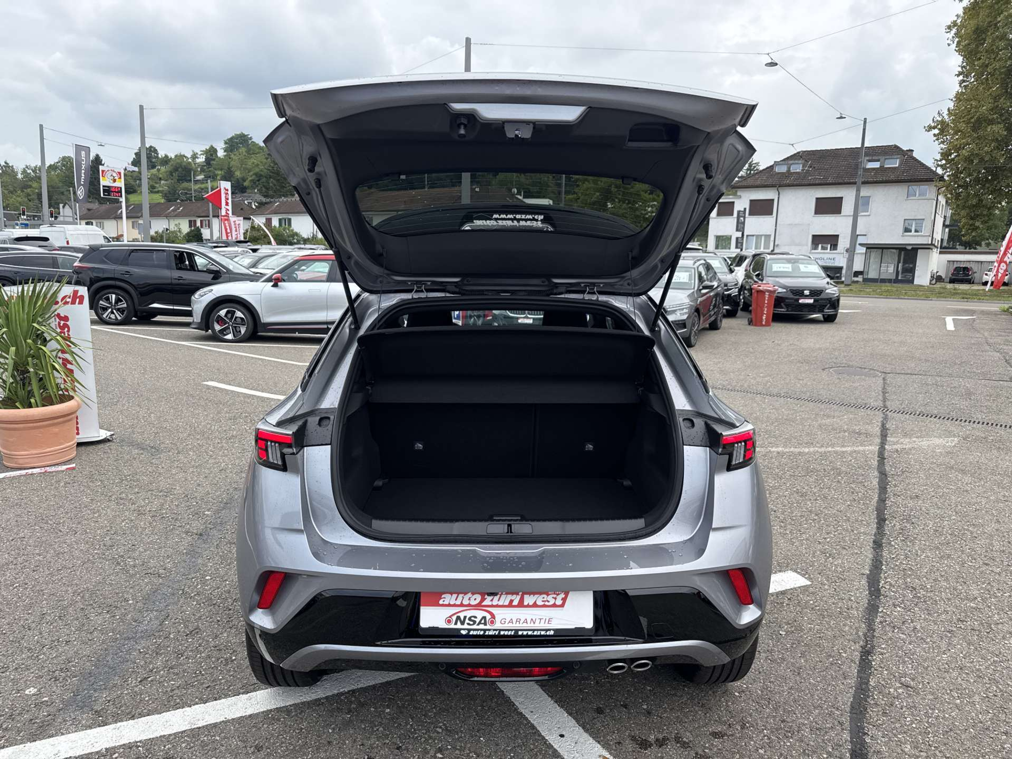 listing desktop thumbnail image 7