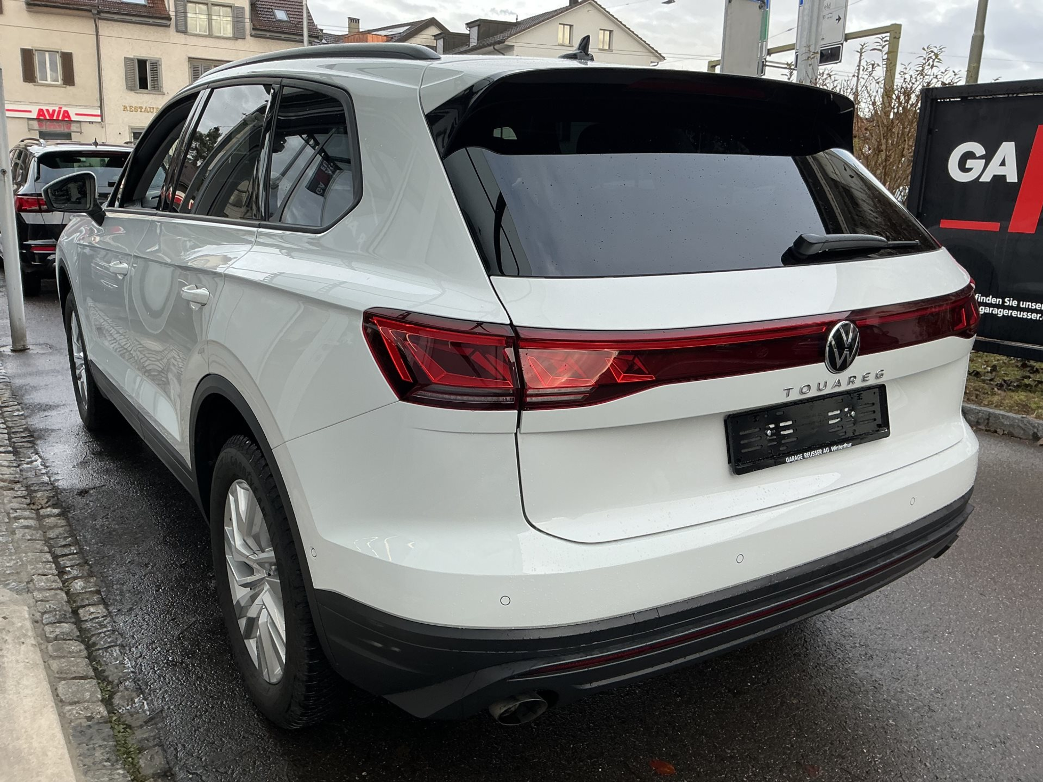 listing desktop thumbnail image 5