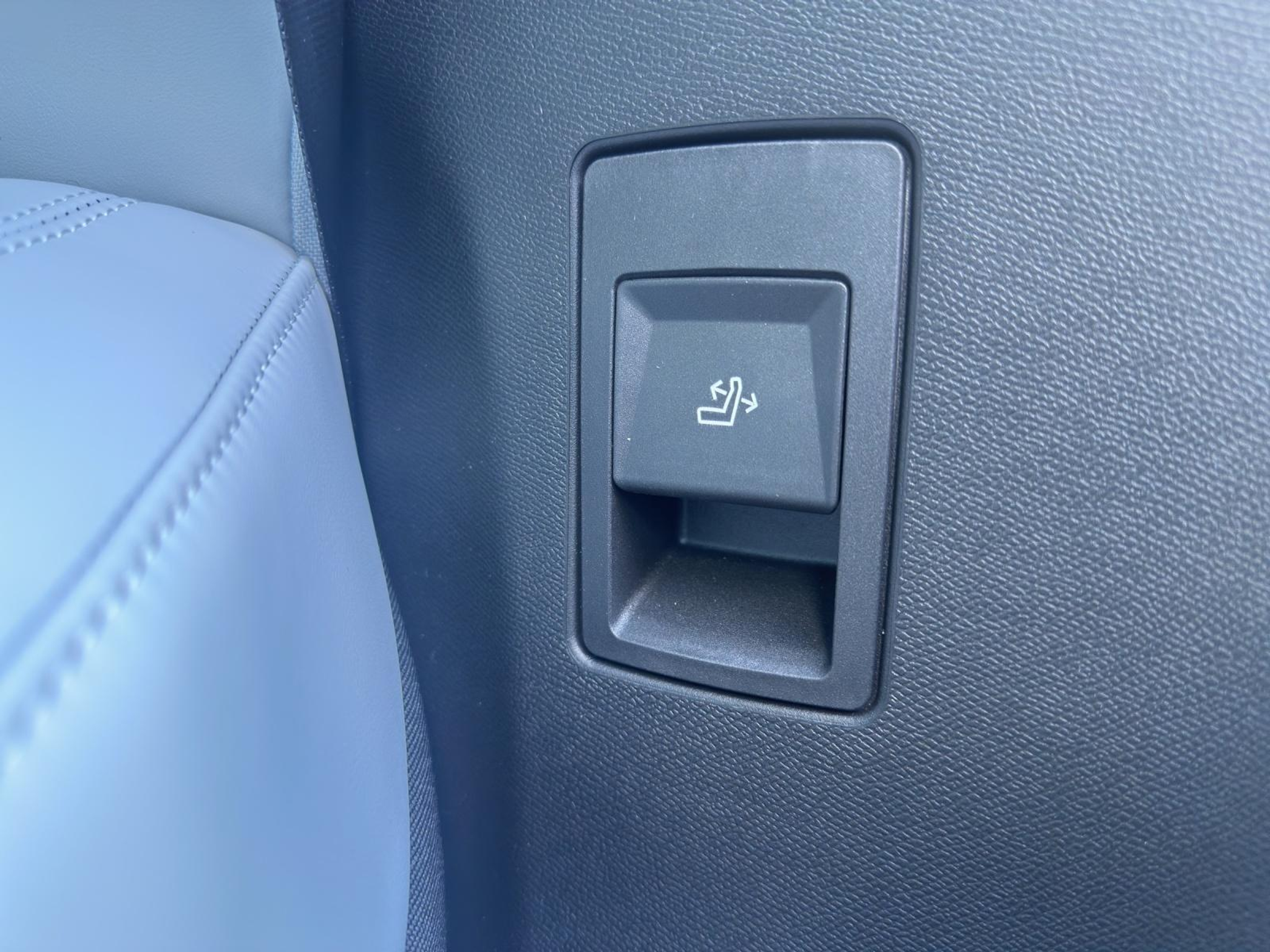 listing desktop thumbnail image 28