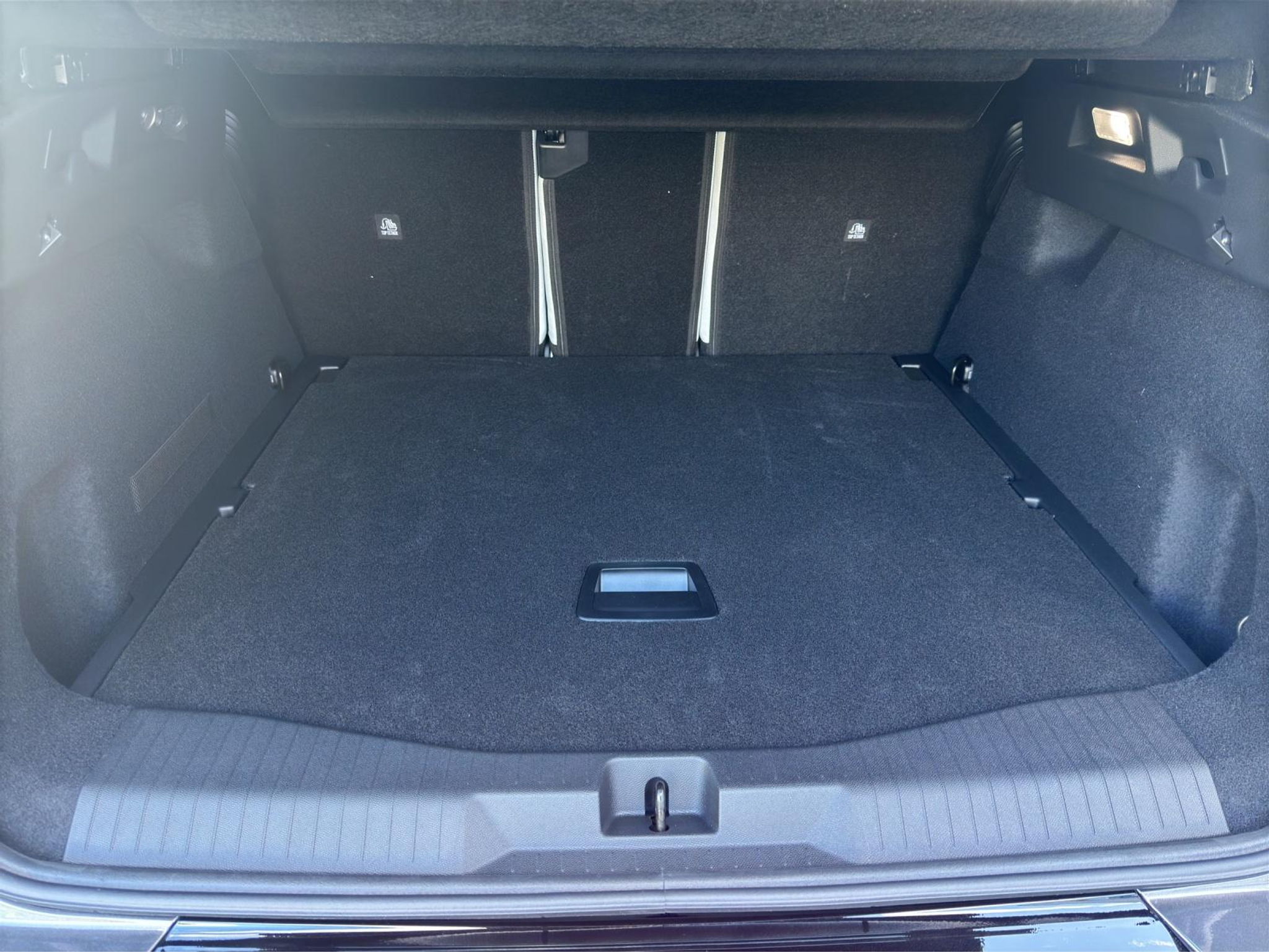 listing desktop thumbnail image 17