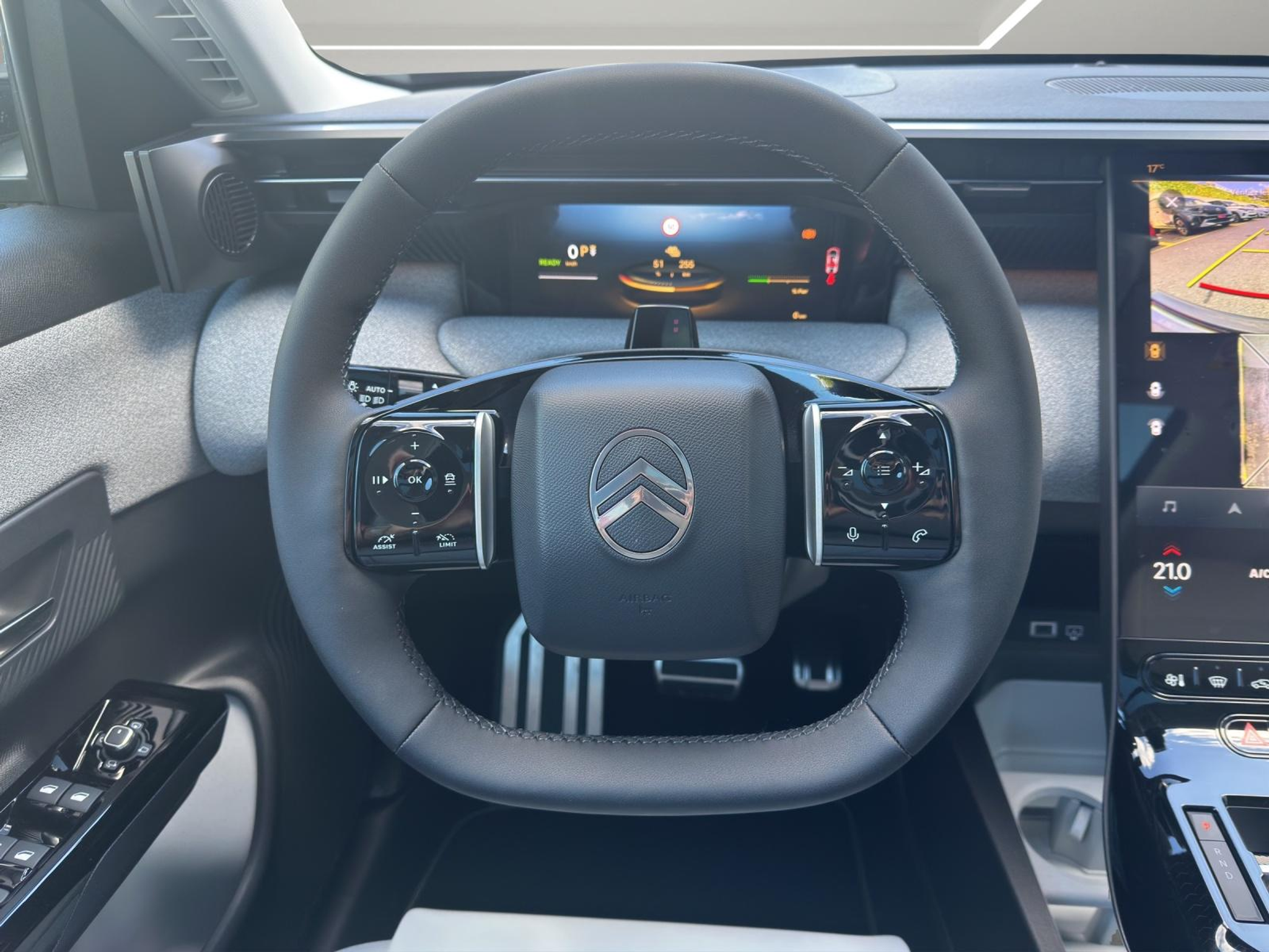 listing desktop thumbnail image 11