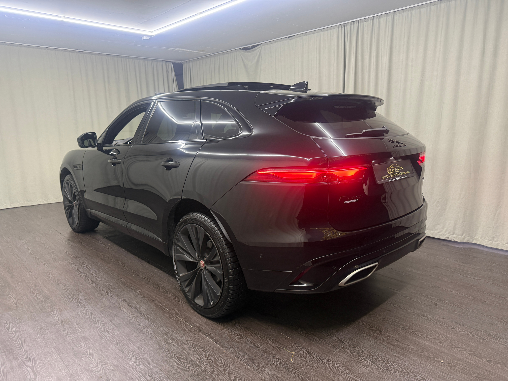 listing desktop thumbnail image 5