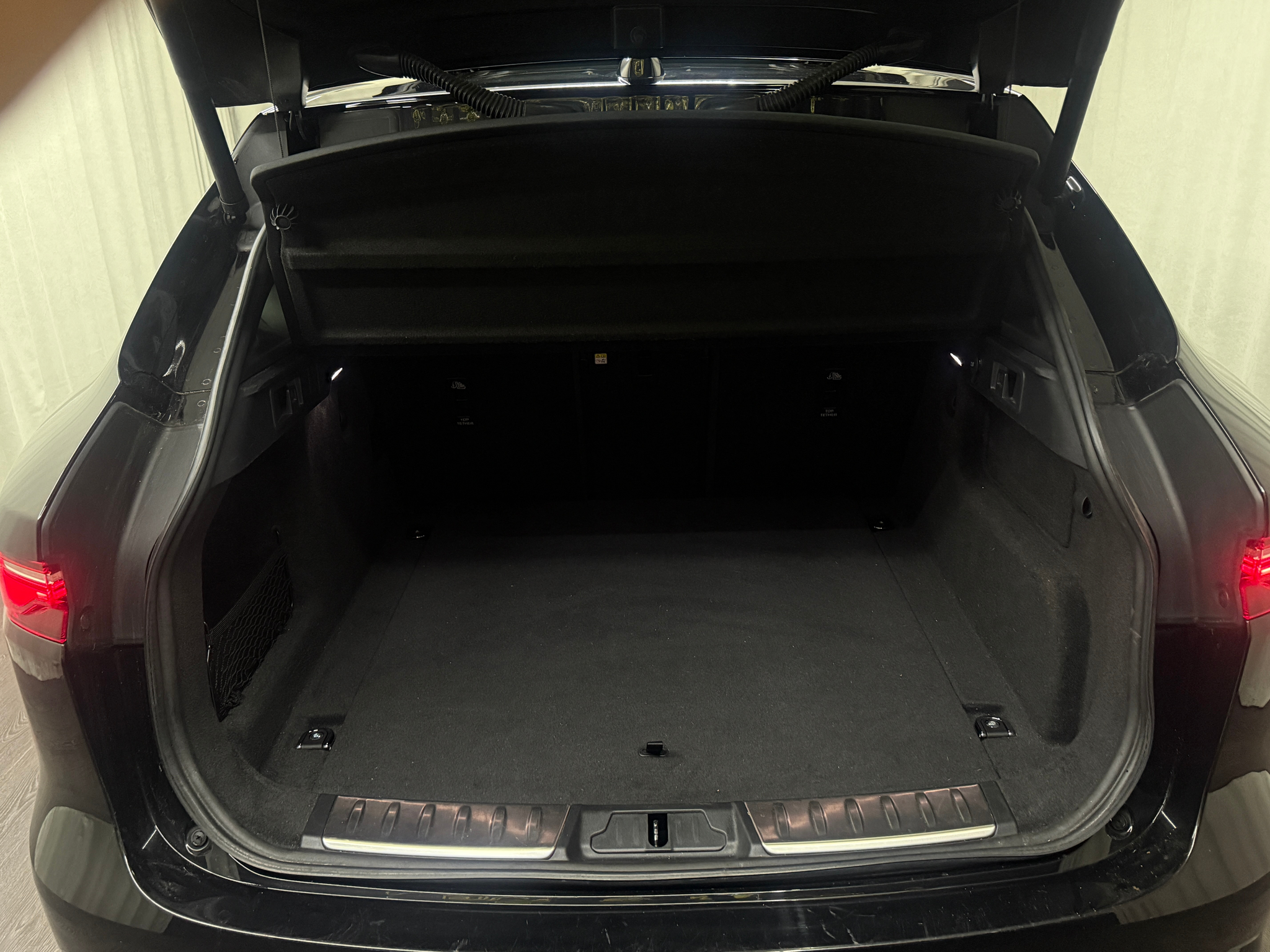 listing desktop thumbnail image 17