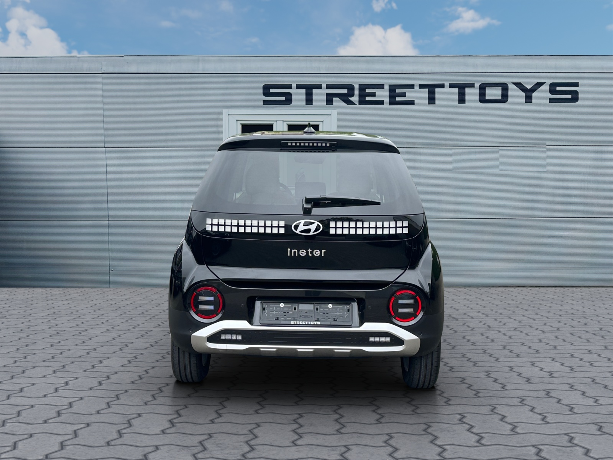 listing desktop thumbnail image 3