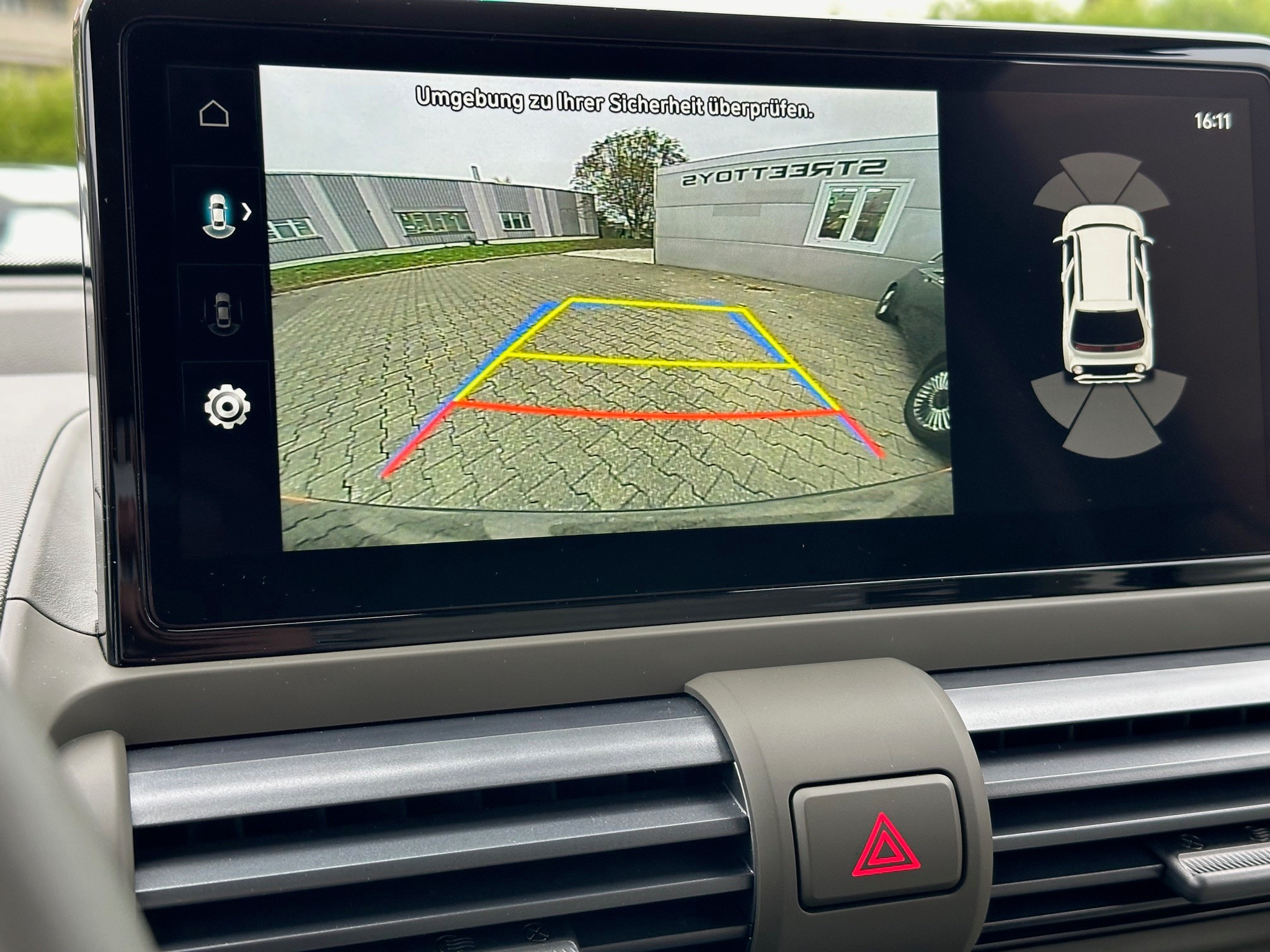 listing desktop thumbnail image 10