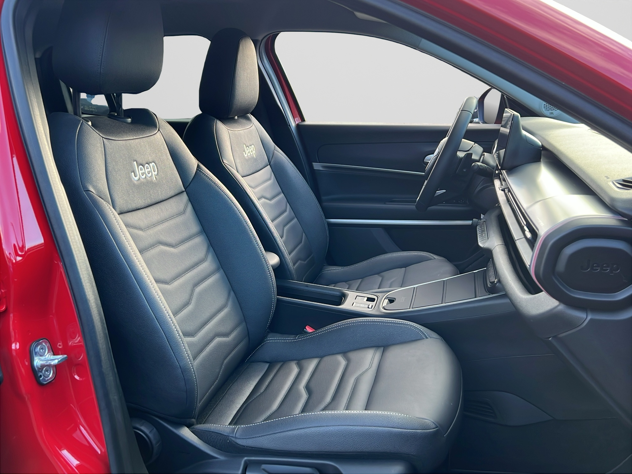 listing desktop thumbnail image 11