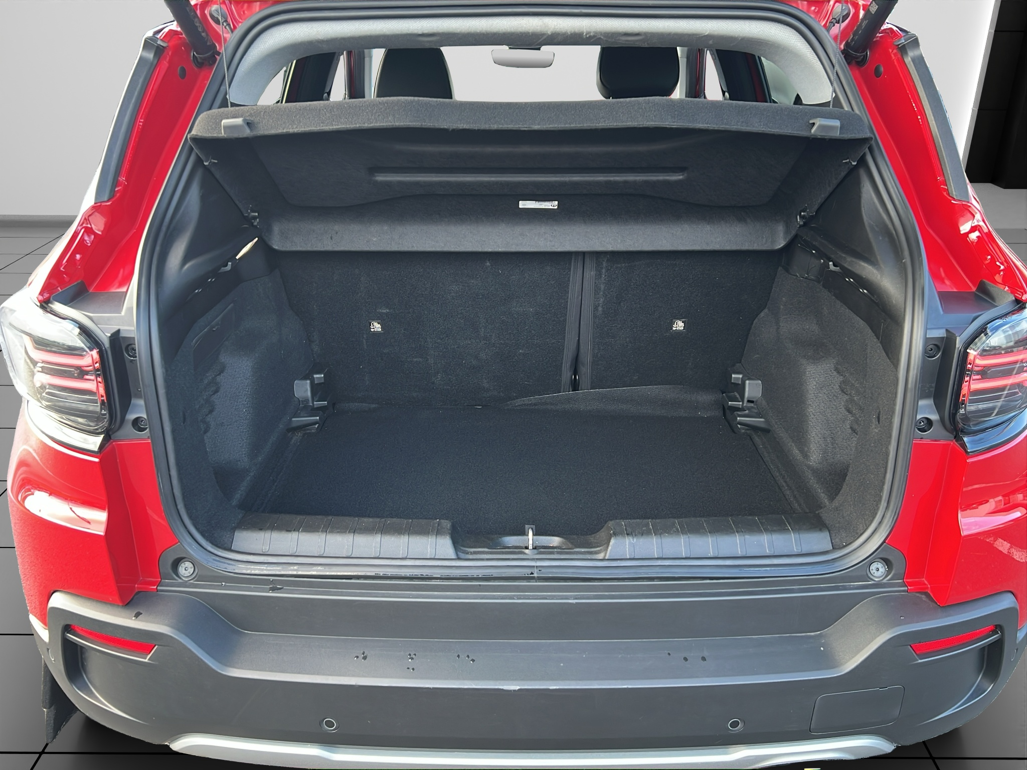 listing desktop thumbnail image 13