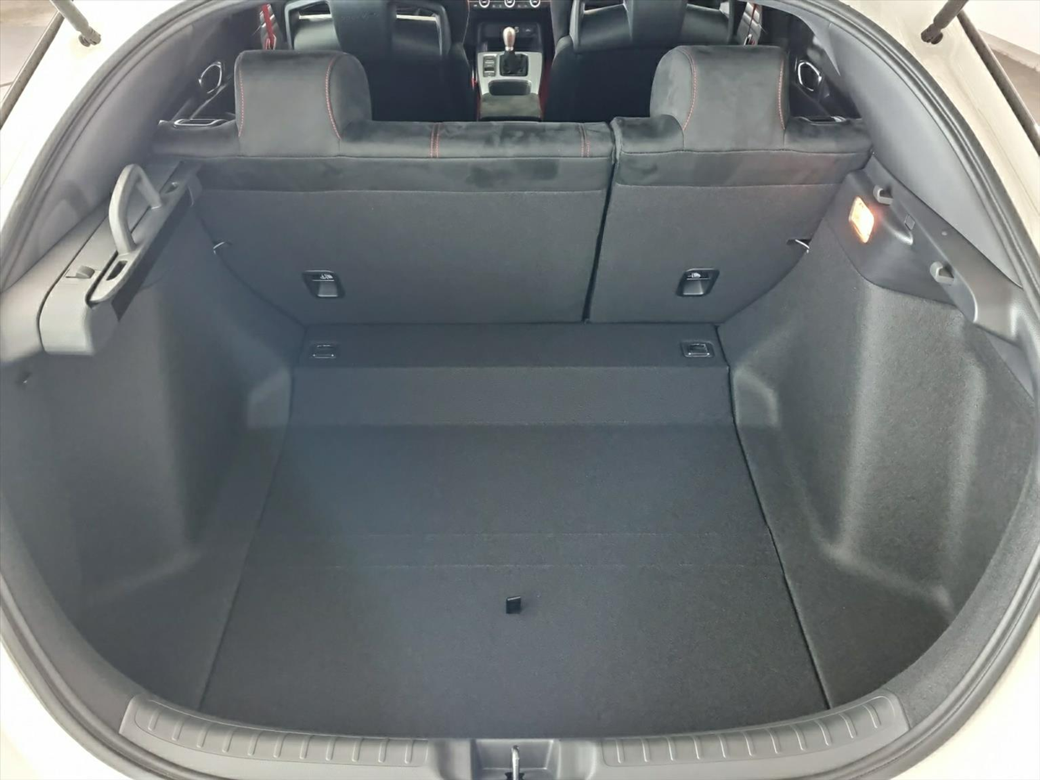 listing desktop thumbnail image 10