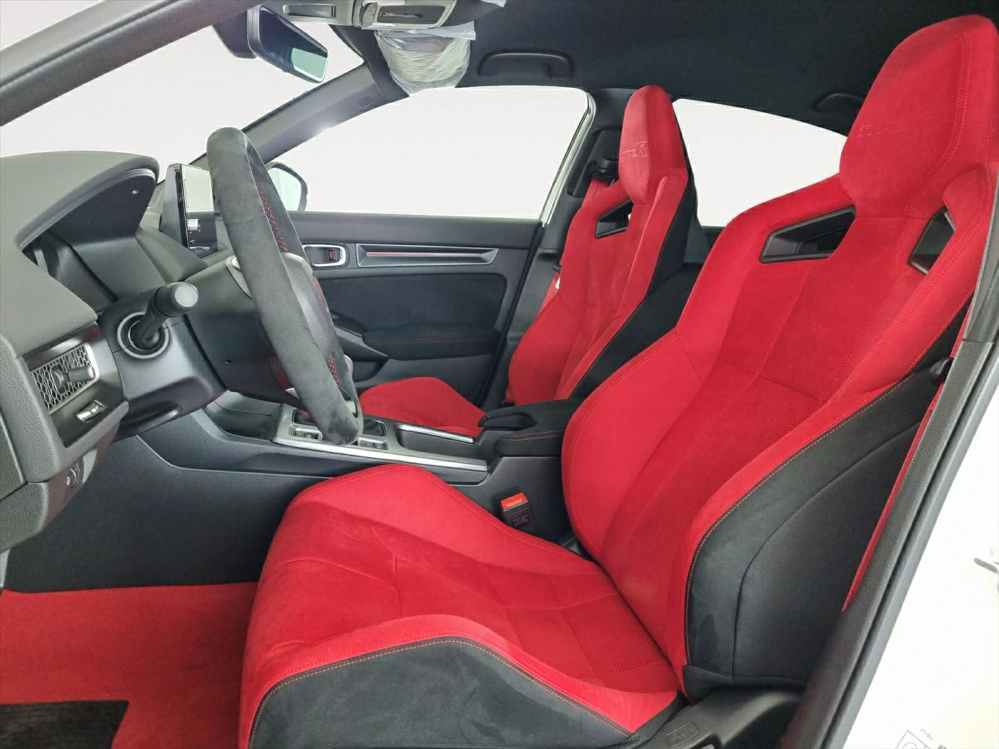 listing desktop thumbnail image 4