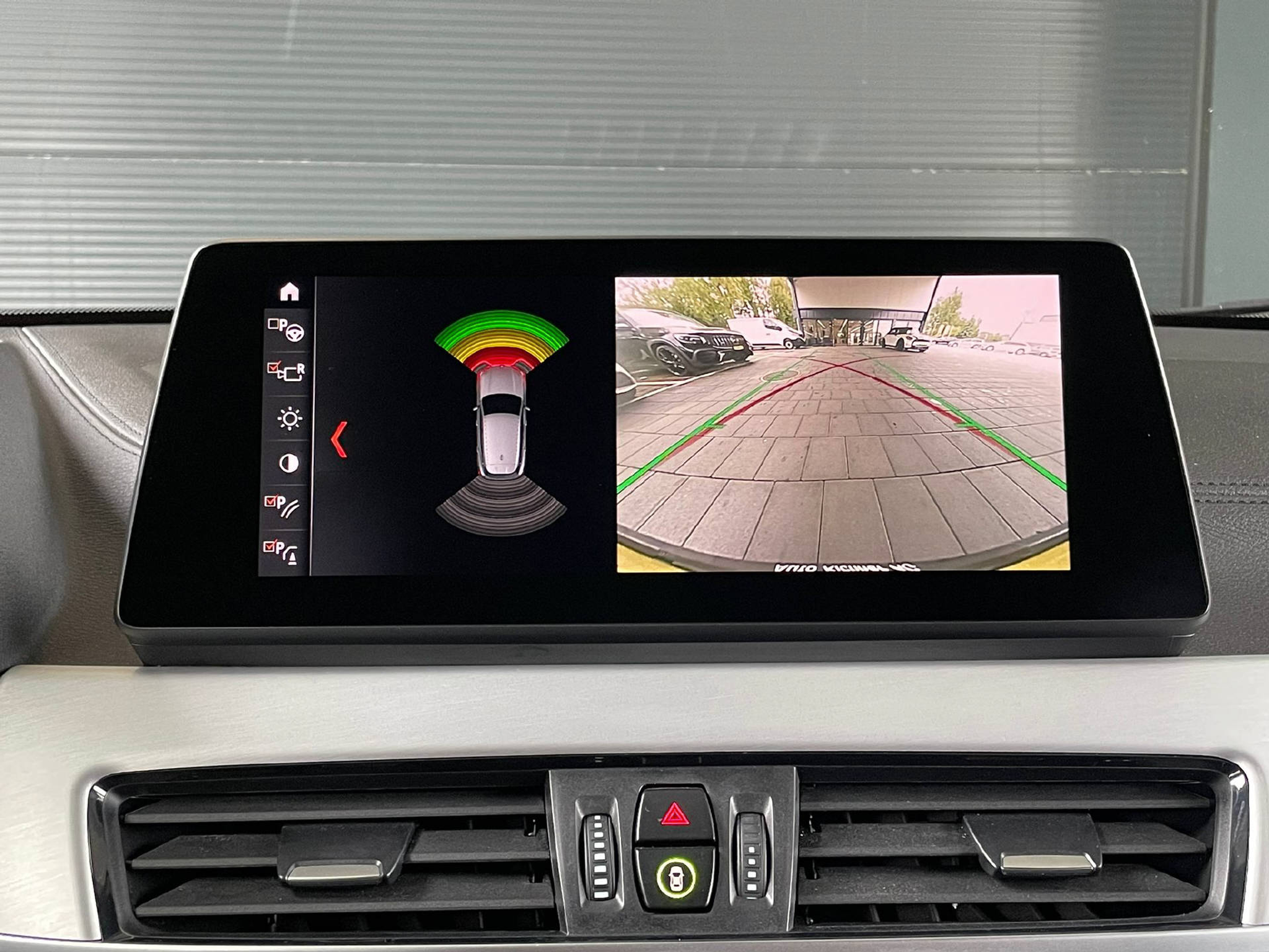 listing desktop thumbnail image 9