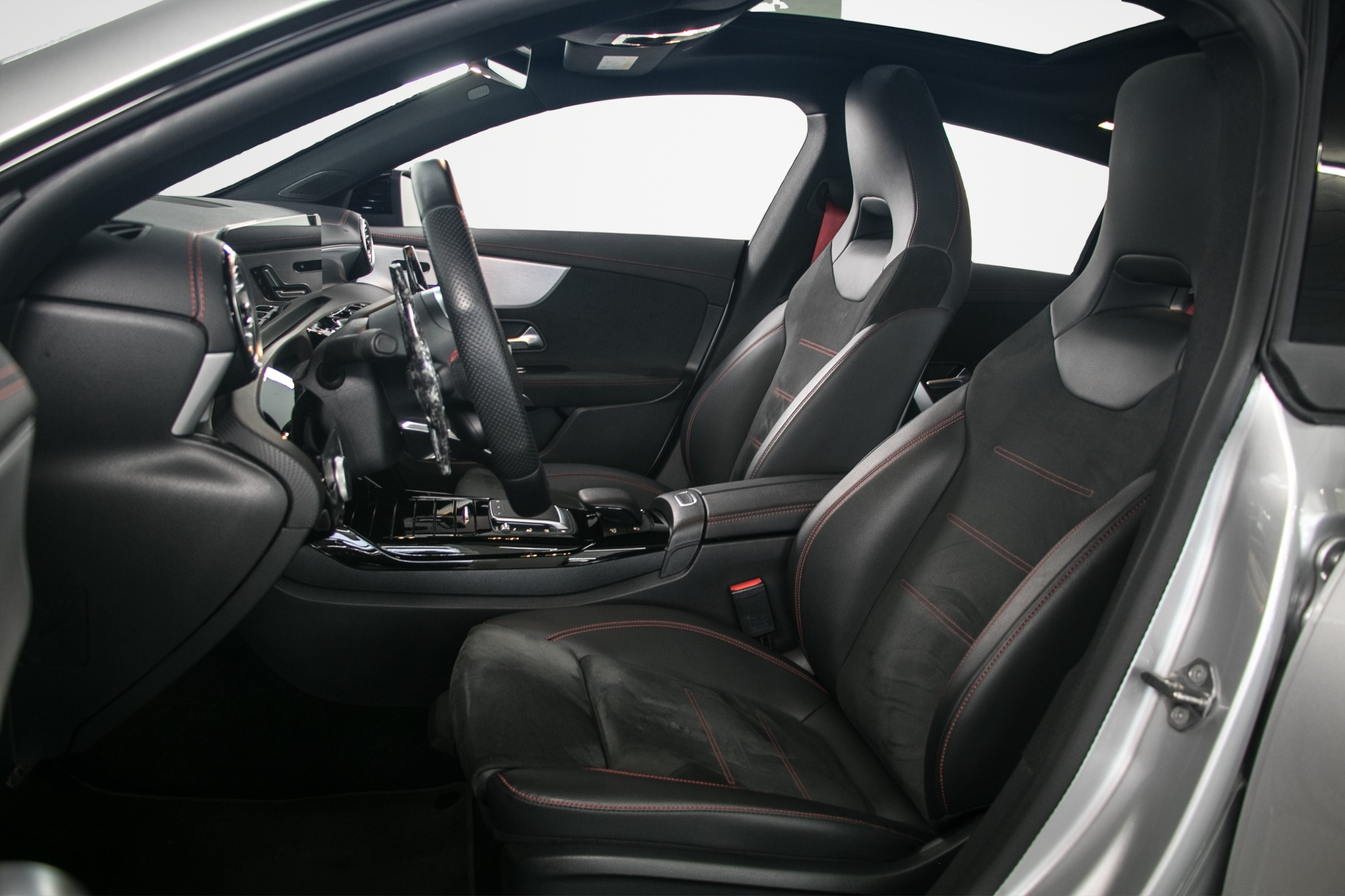 listing desktop thumbnail image 12