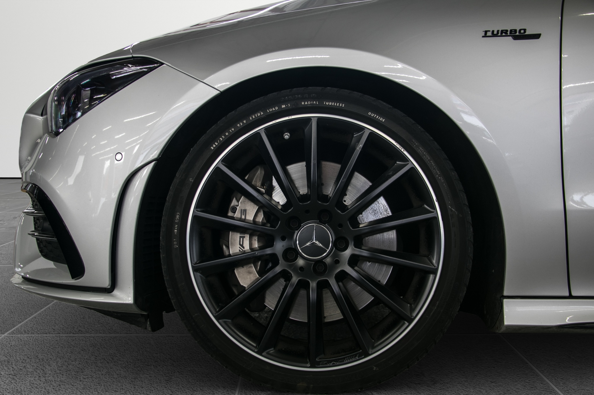 listing desktop thumbnail image 17