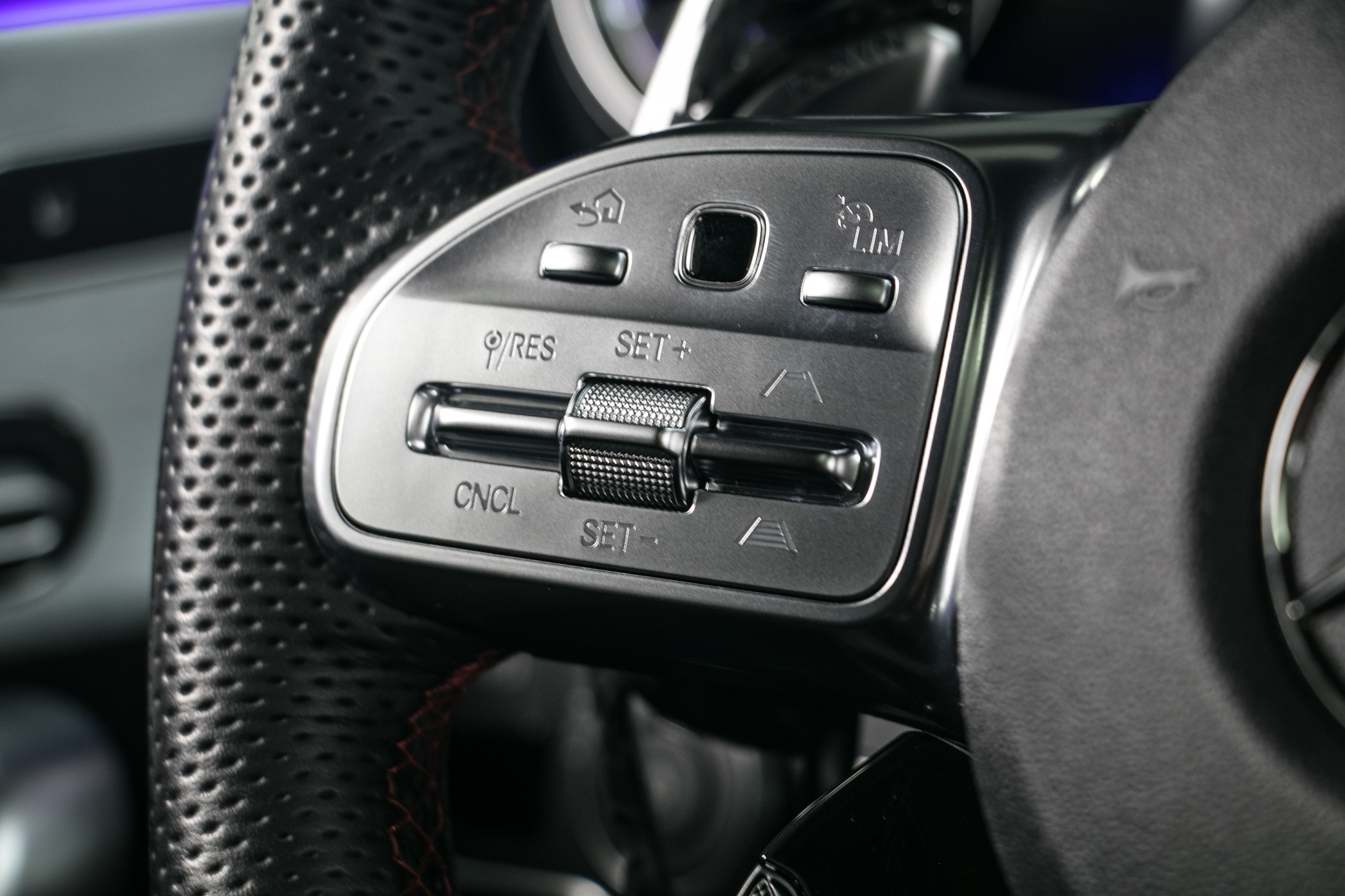 listing desktop thumbnail image 6