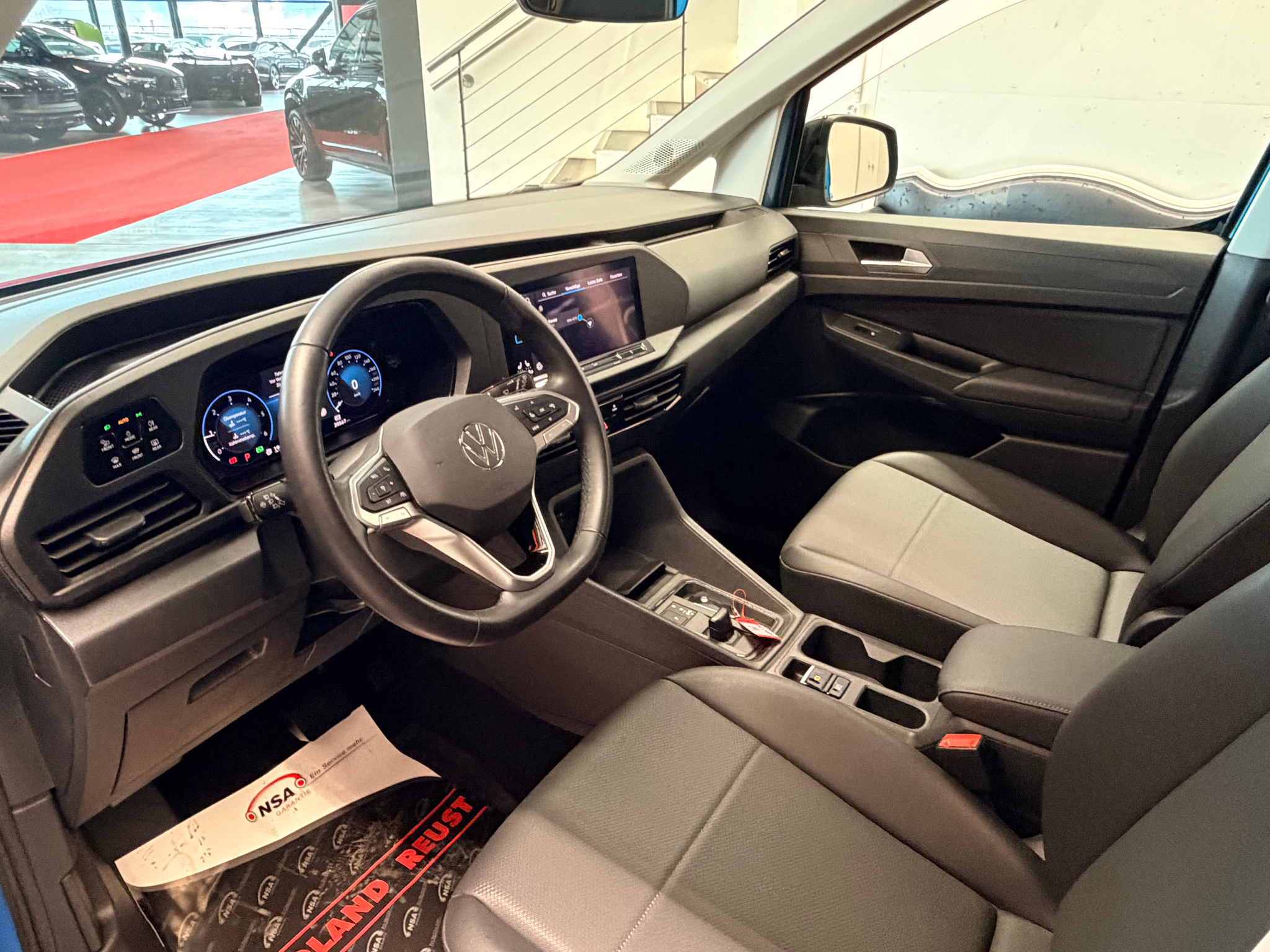 listing desktop thumbnail image 12