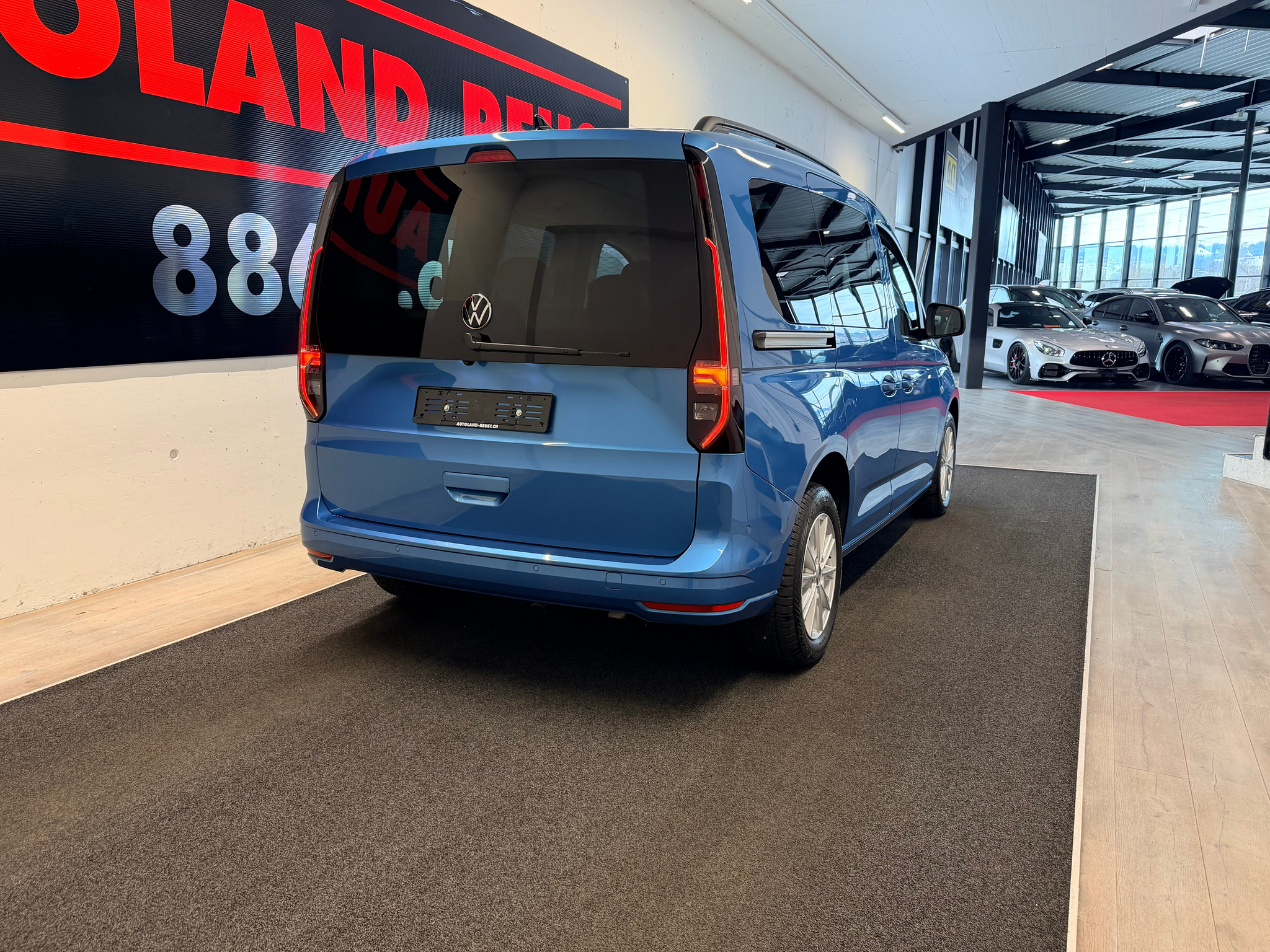 listing desktop thumbnail image 5