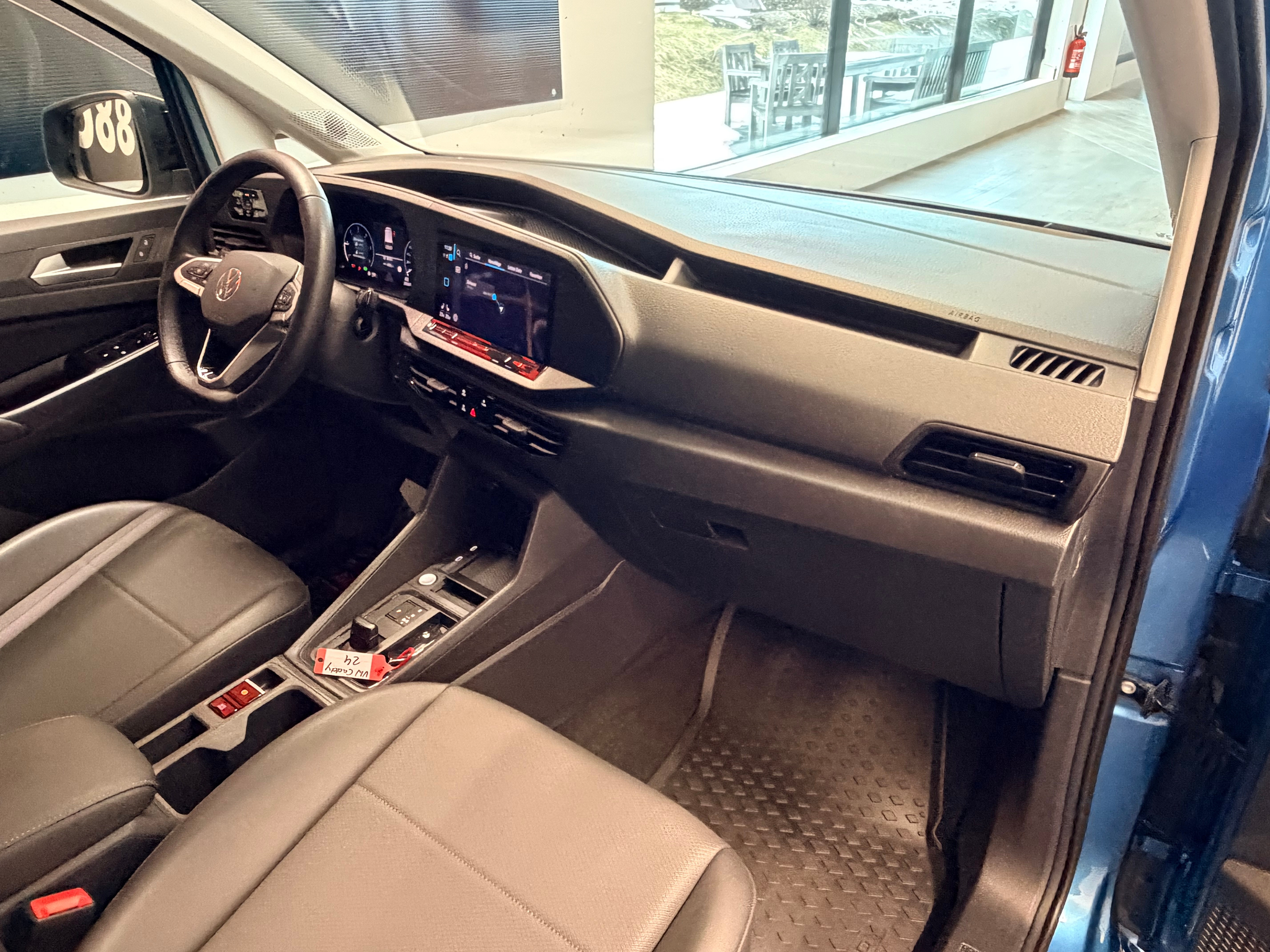 listing desktop thumbnail image 15