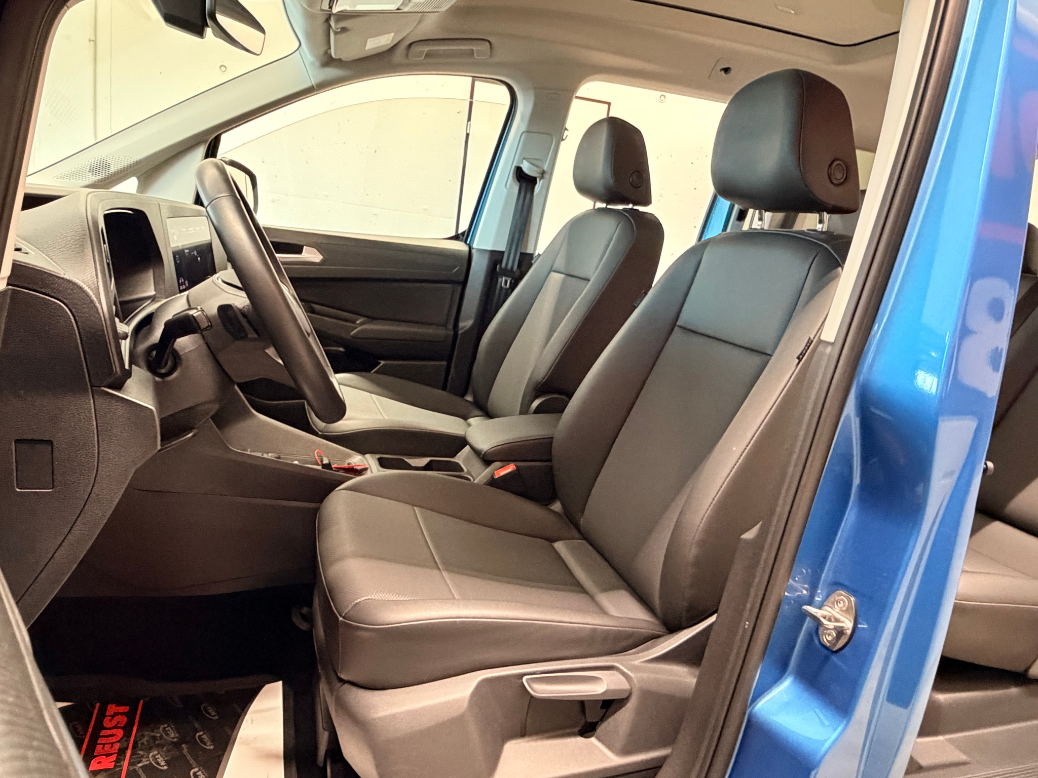 listing desktop thumbnail image 14