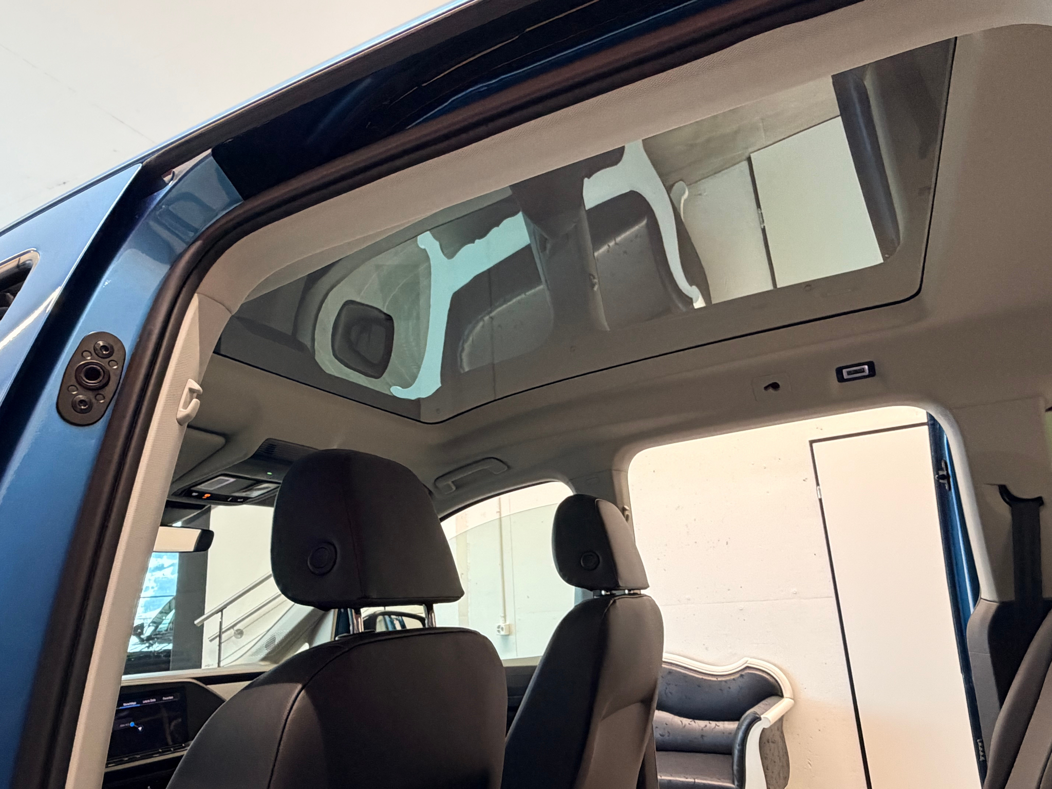 listing desktop thumbnail image 9