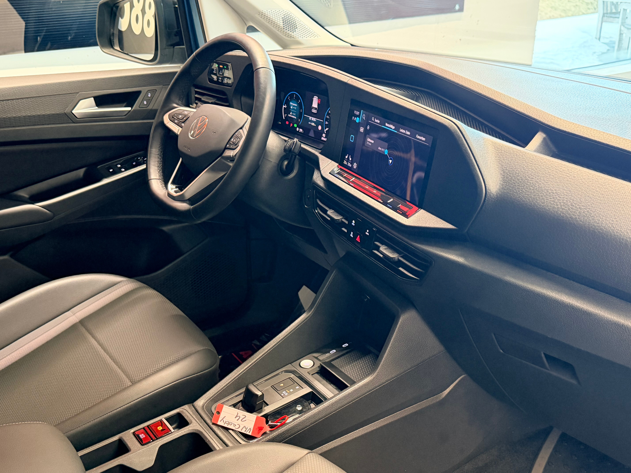 listing desktop thumbnail image 16