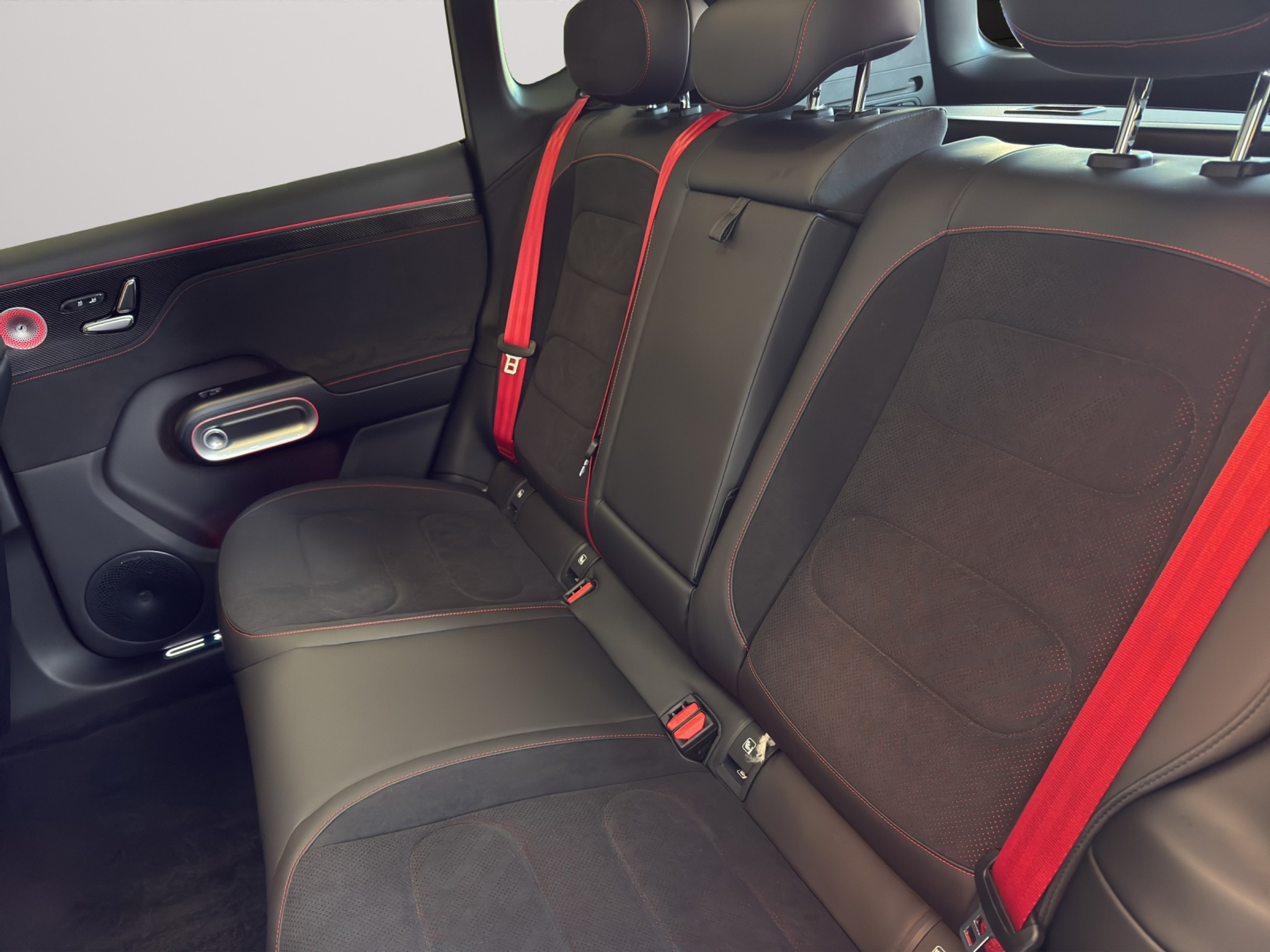 listing desktop thumbnail image 9