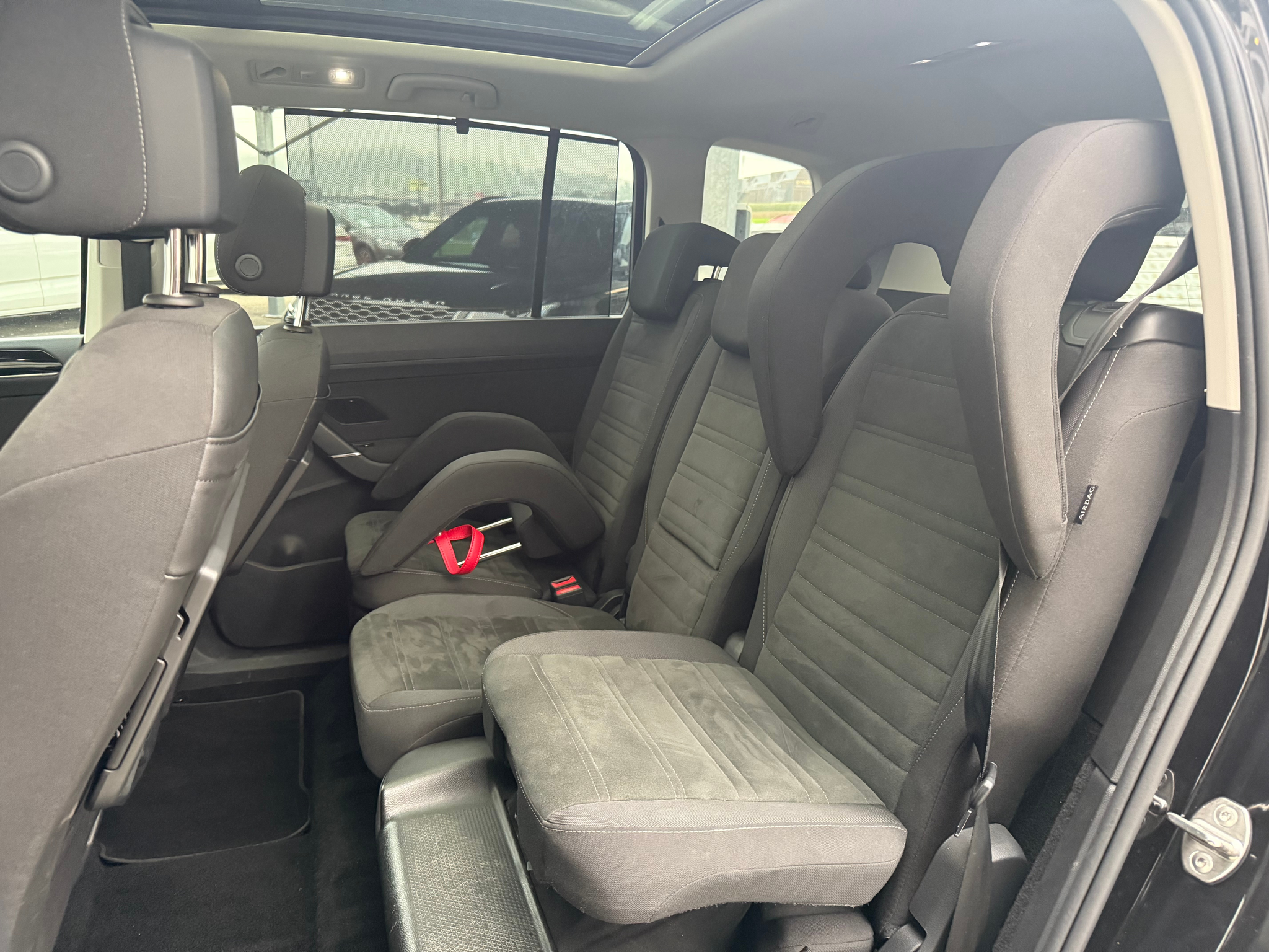 listing desktop thumbnail image 11