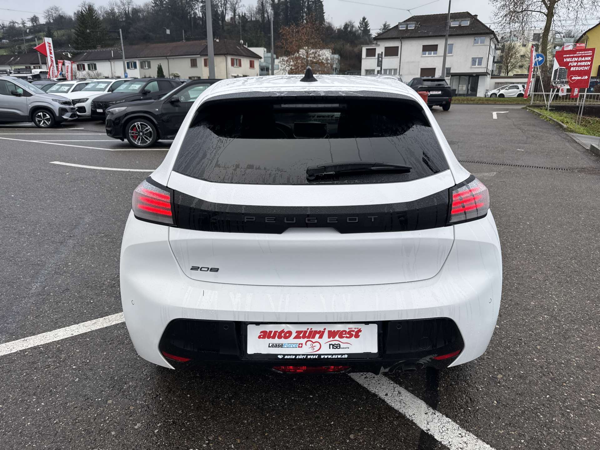 listing desktop thumbnail image 14