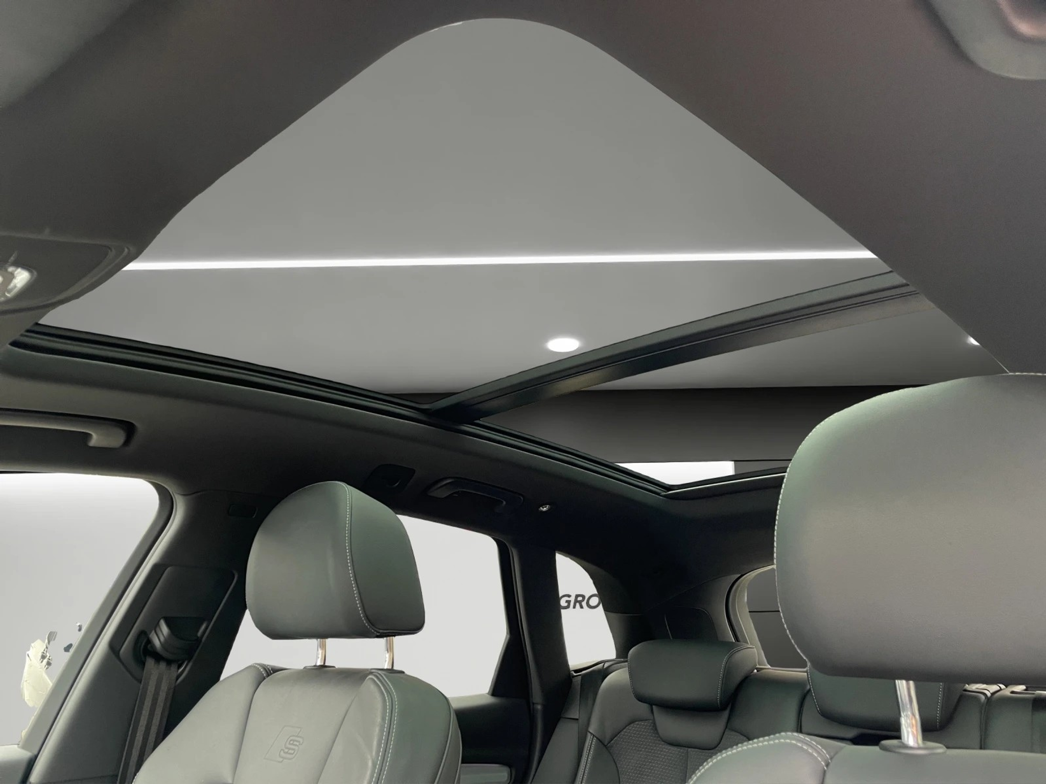 listing desktop thumbnail image 14