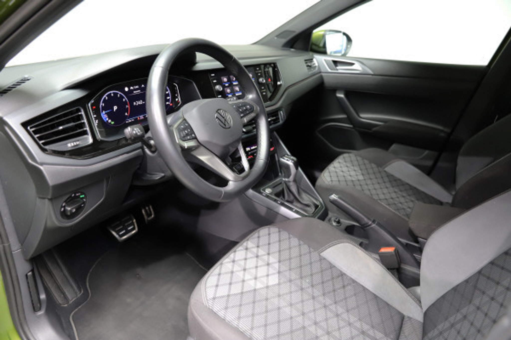 listing desktop thumbnail image 7