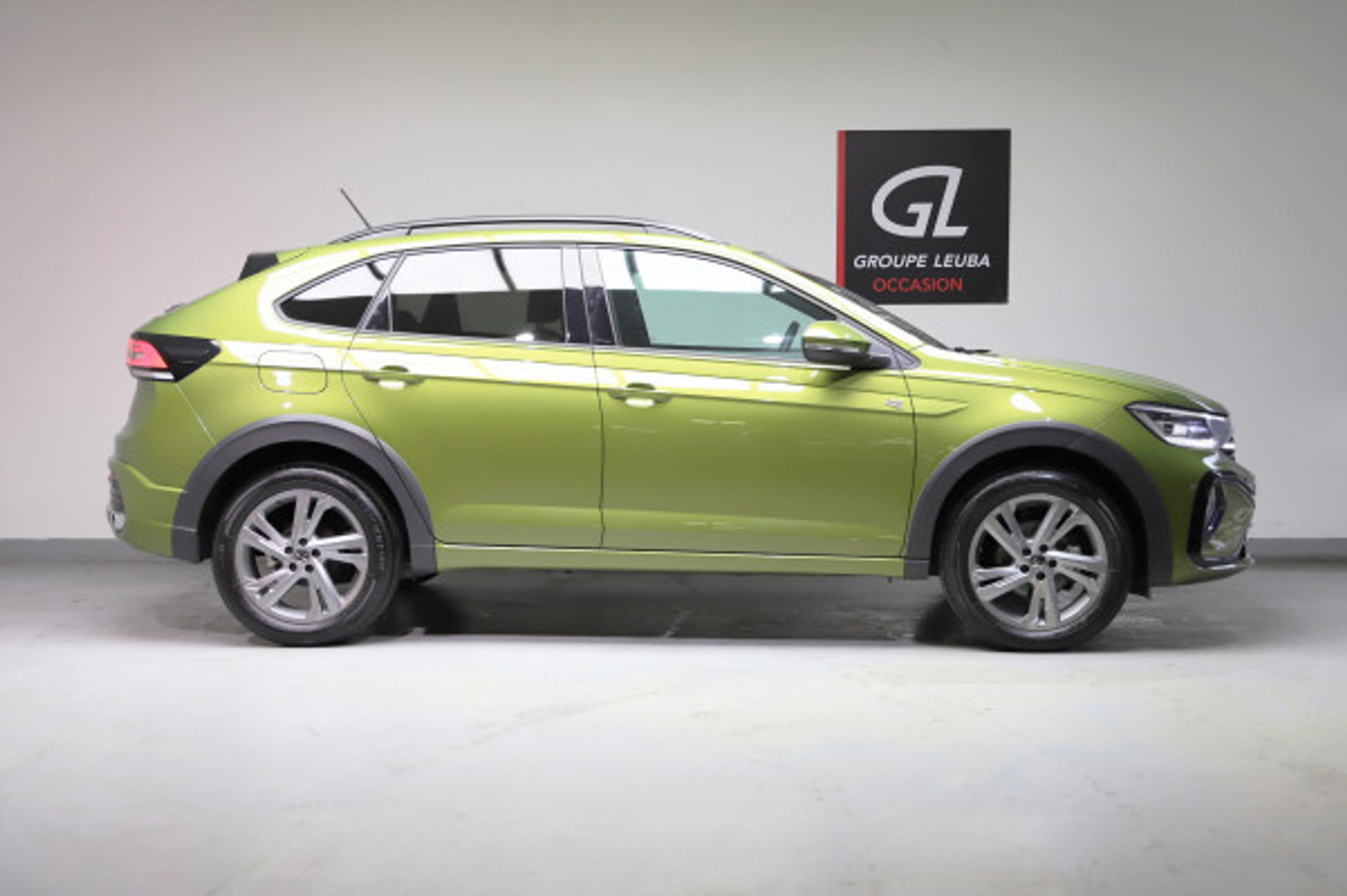 listing desktop thumbnail image 6