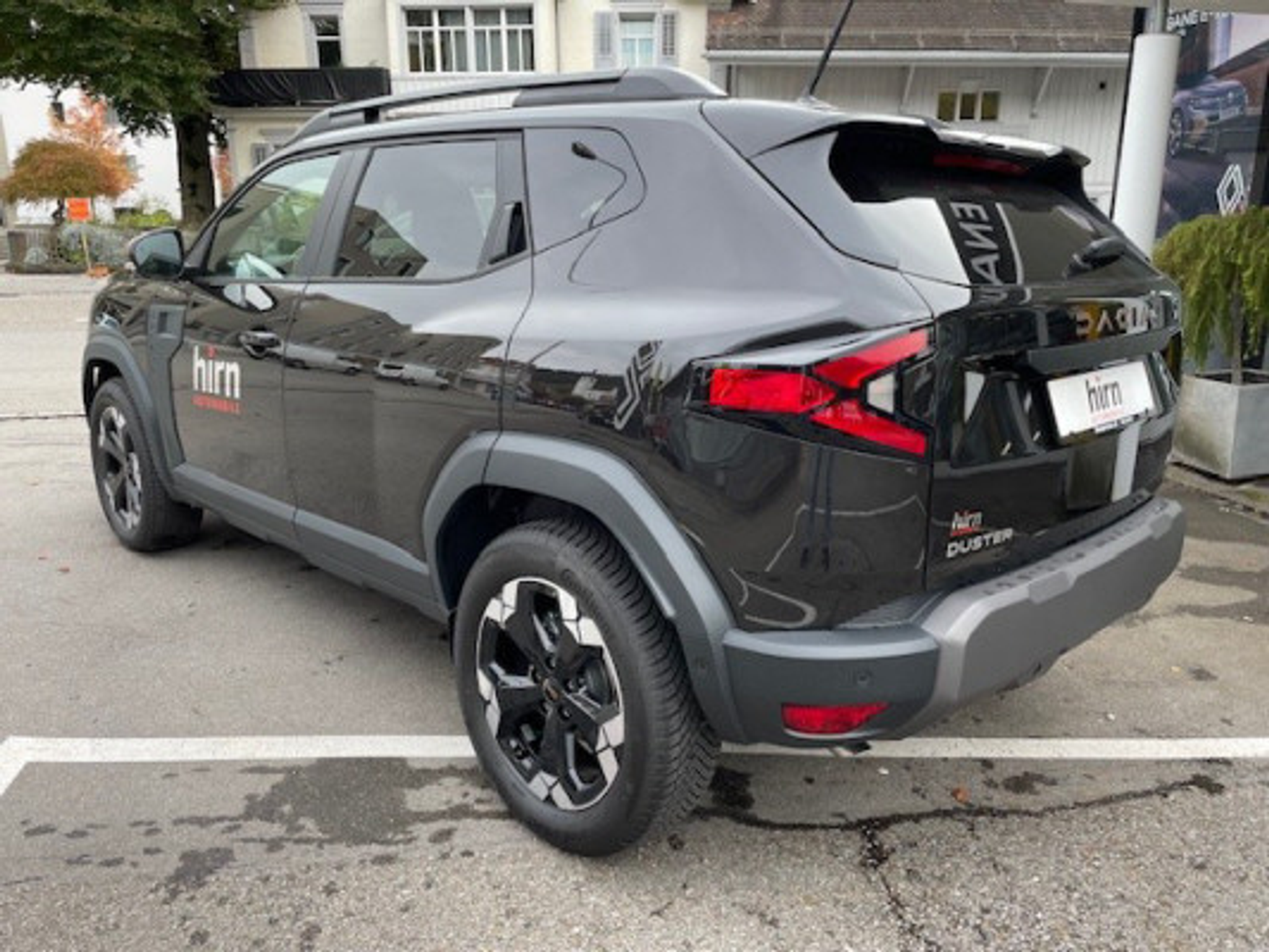 listing desktop thumbnail image 1