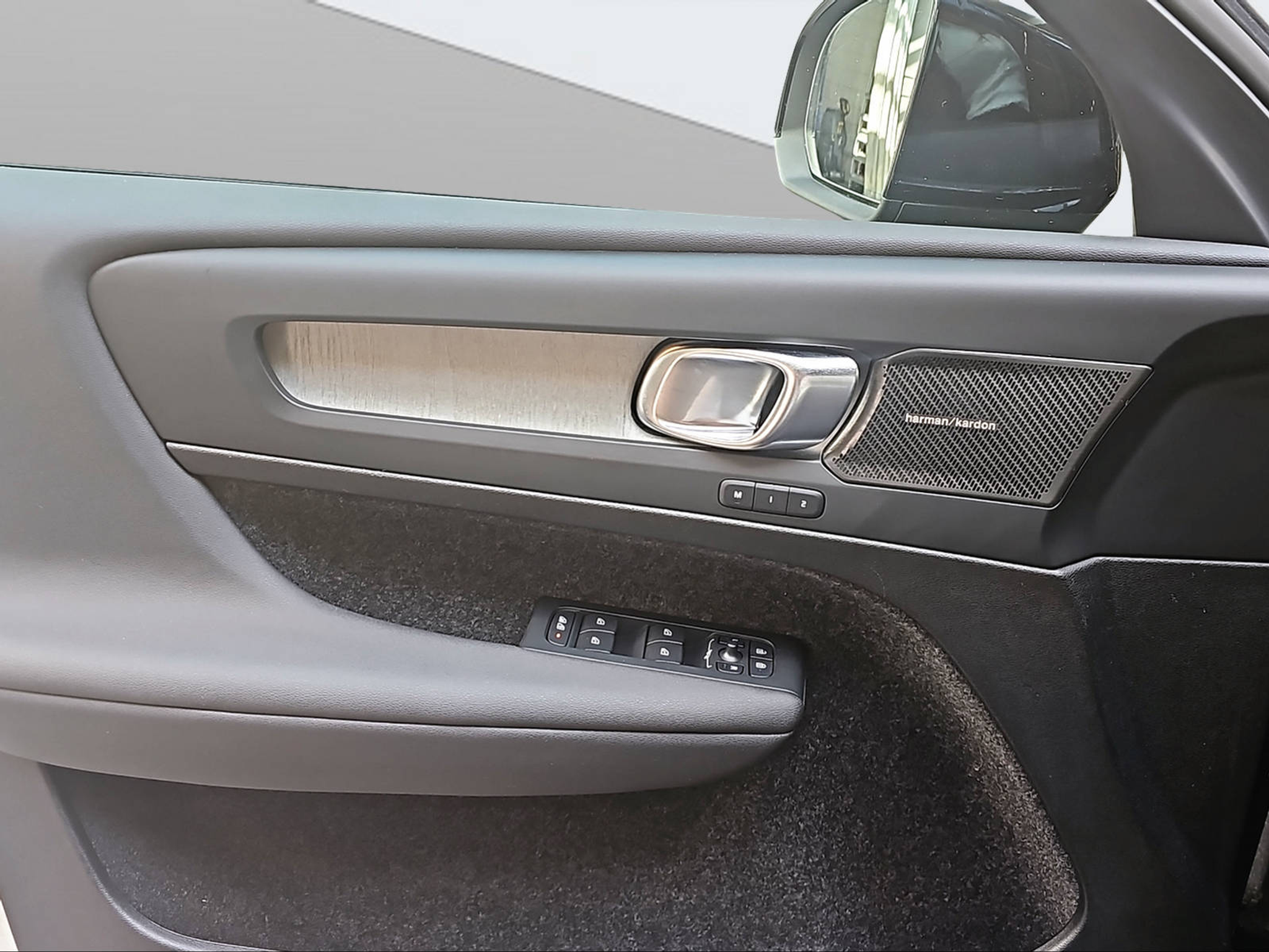 listing desktop thumbnail image 20