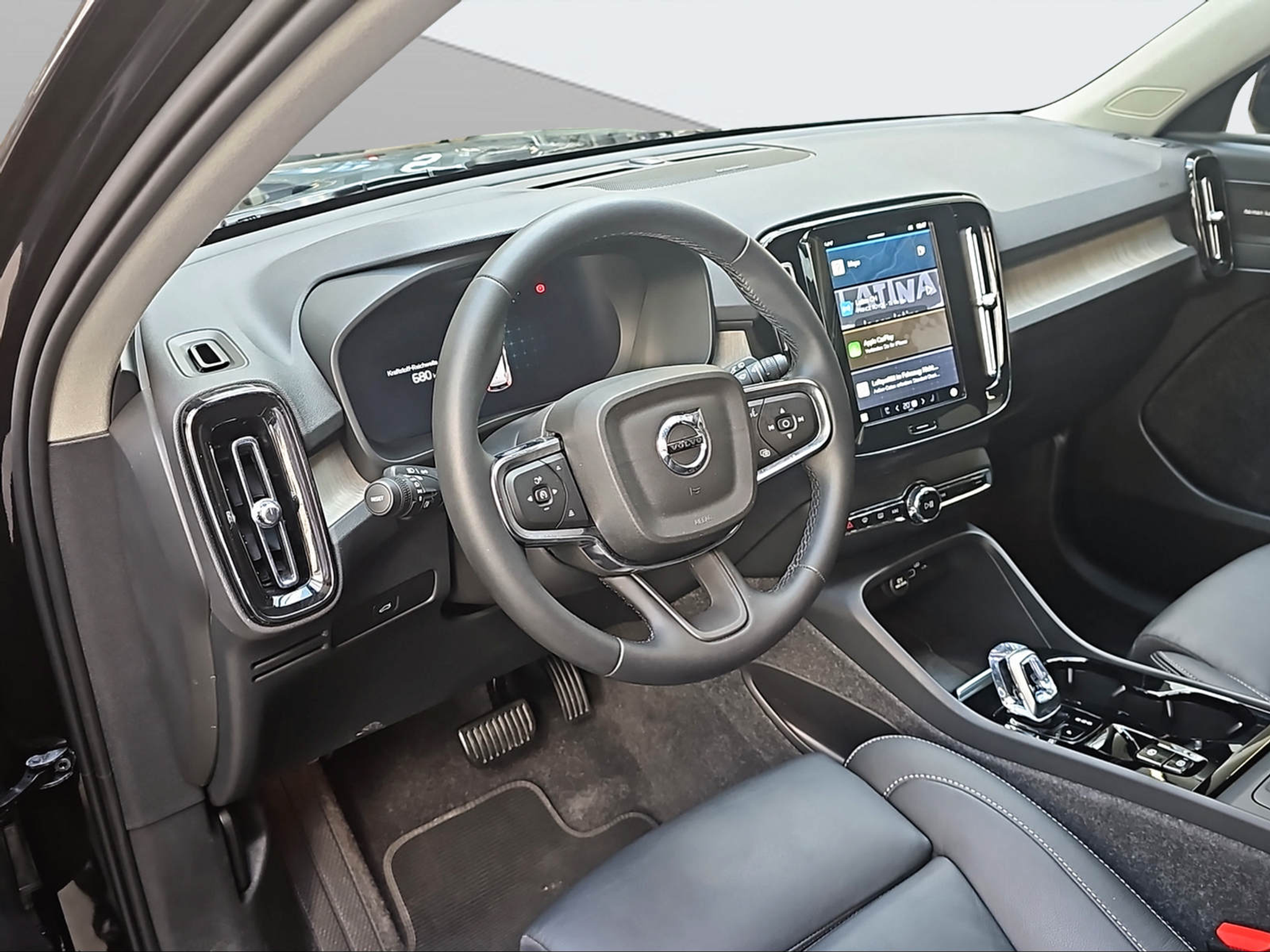 listing desktop thumbnail image 15