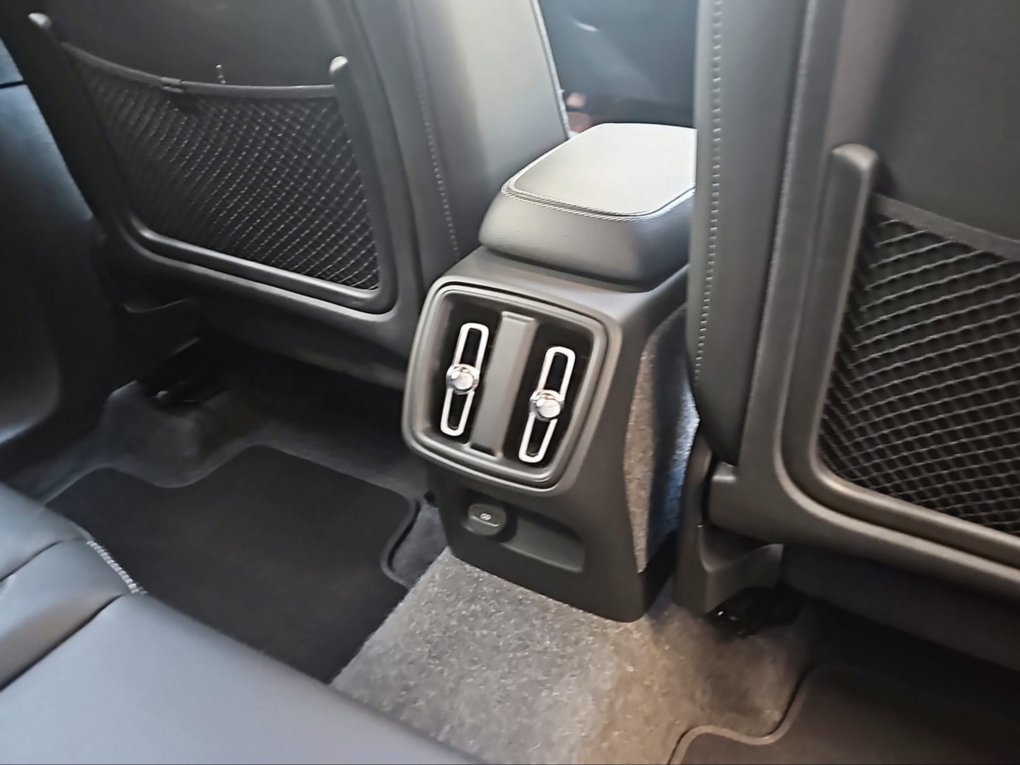 listing desktop thumbnail image 16