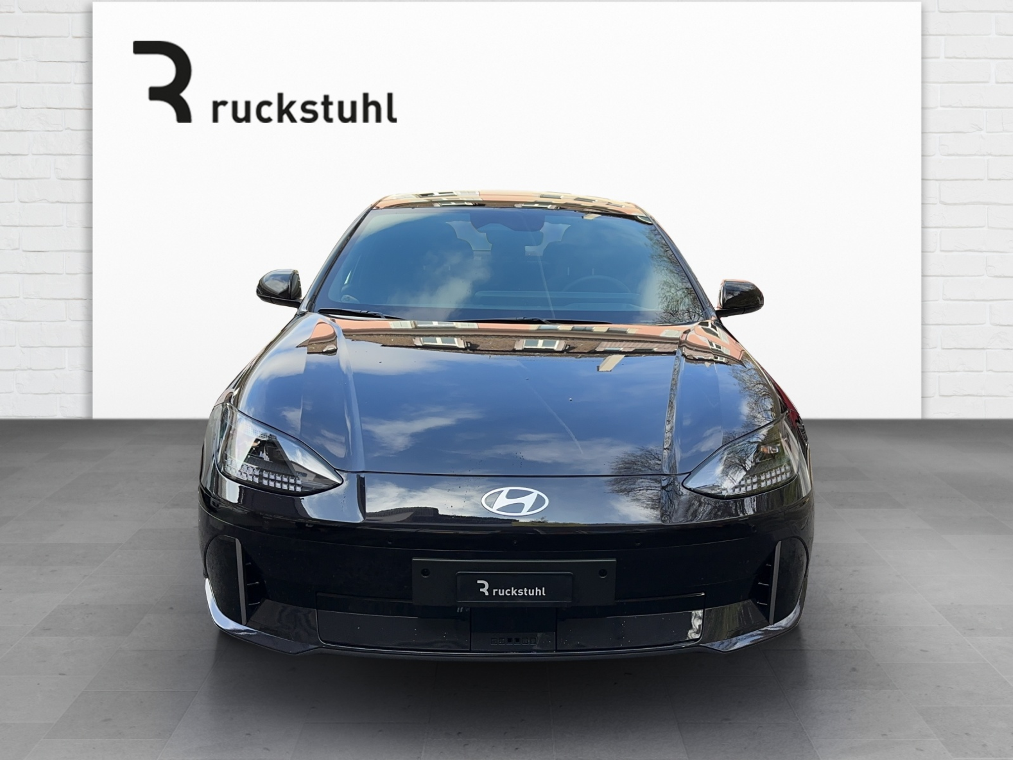 listing desktop thumbnail image 1