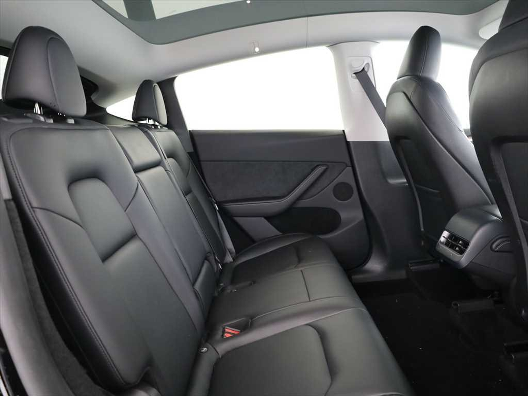 listing desktop thumbnail image 10