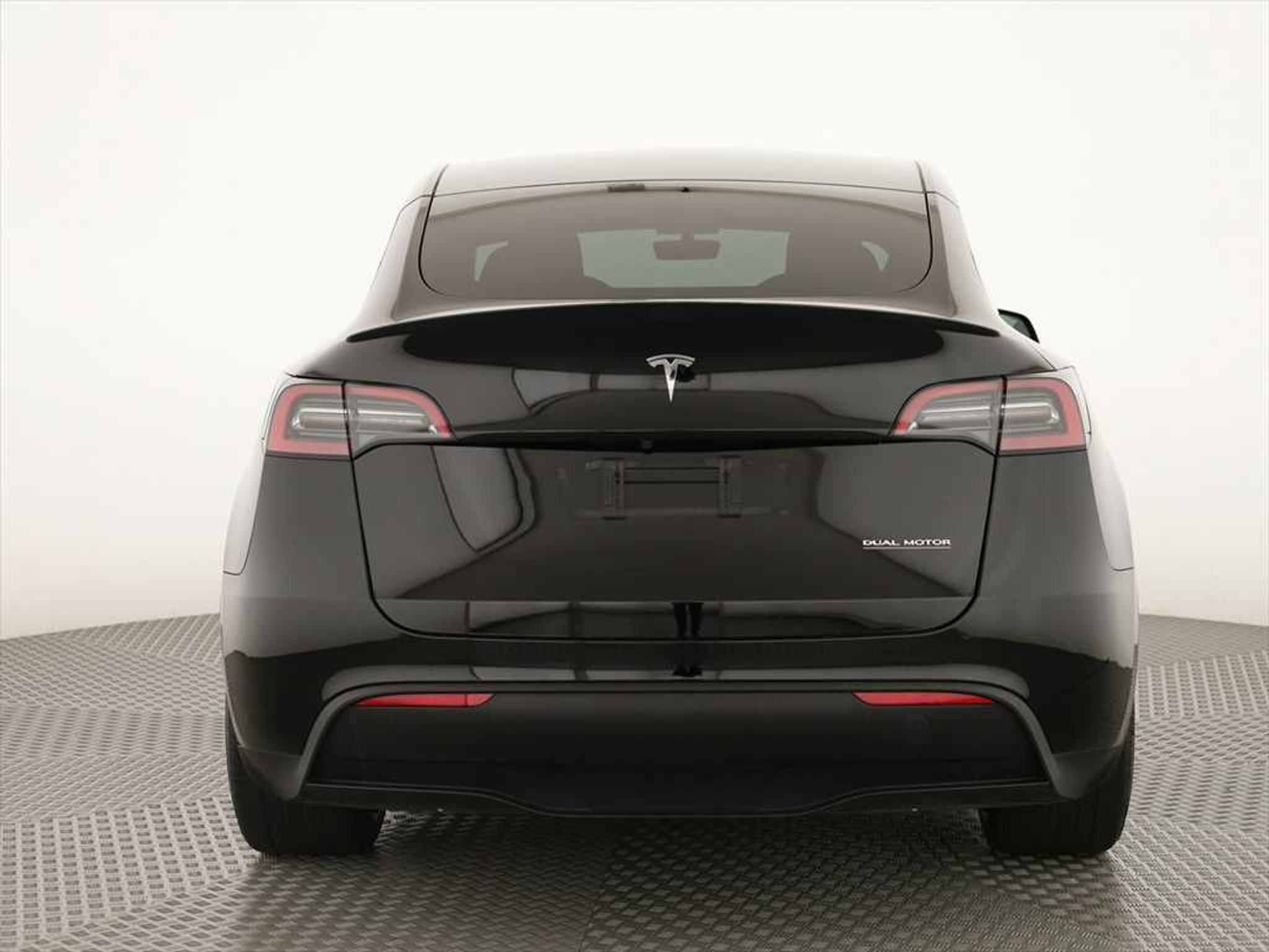 listing desktop thumbnail image 3