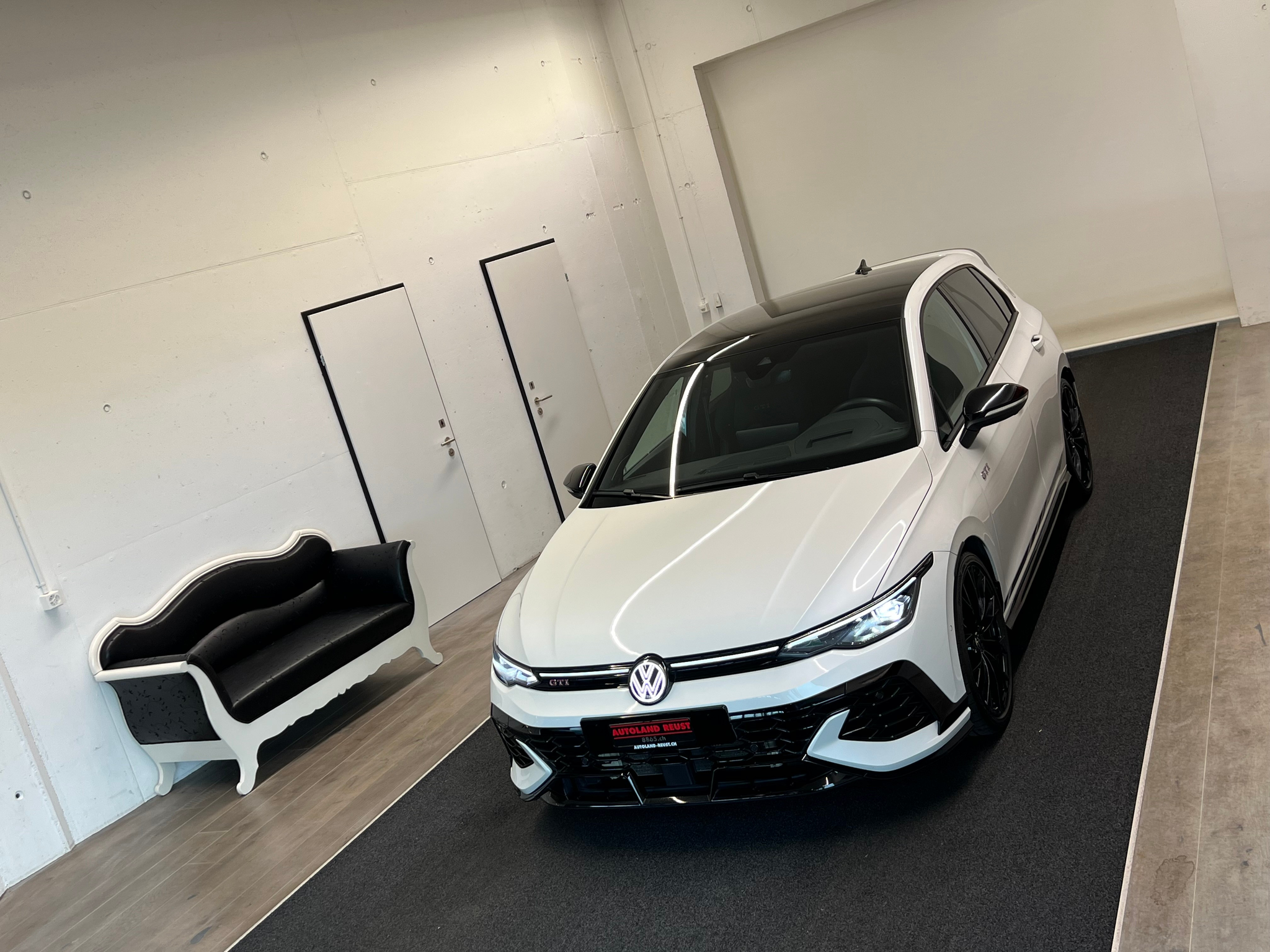 car-image-1