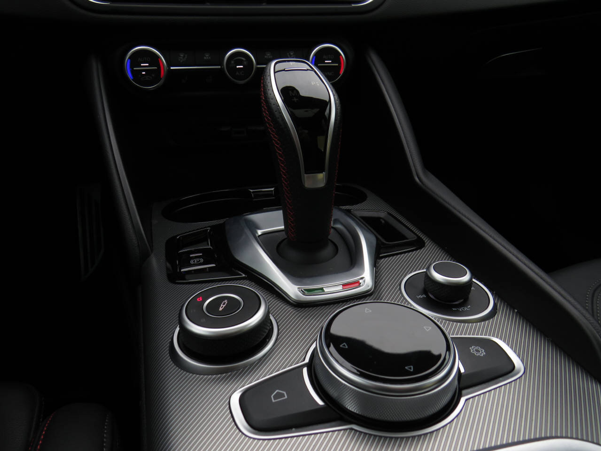 listing desktop thumbnail image 11