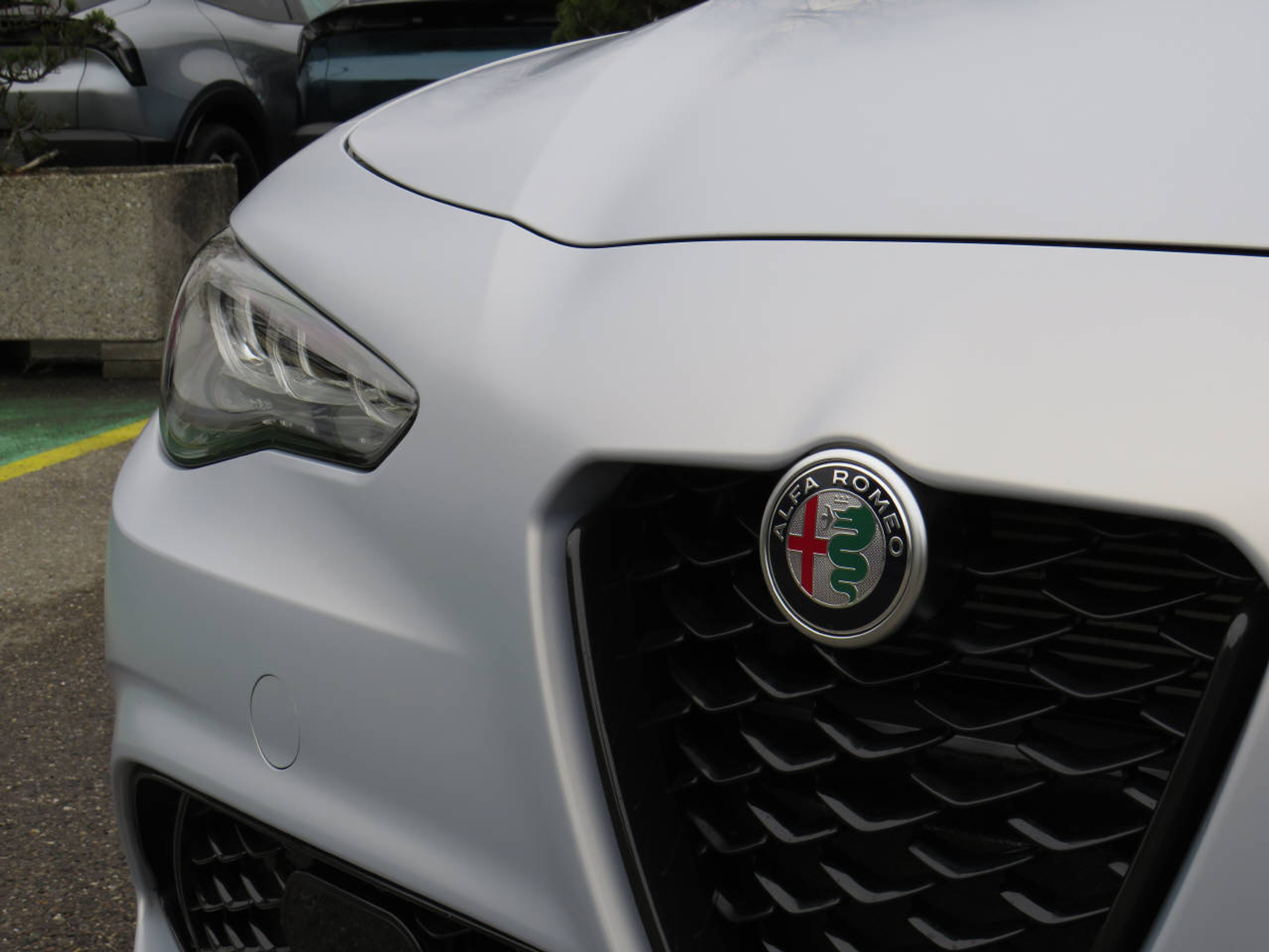 listing desktop thumbnail image 7