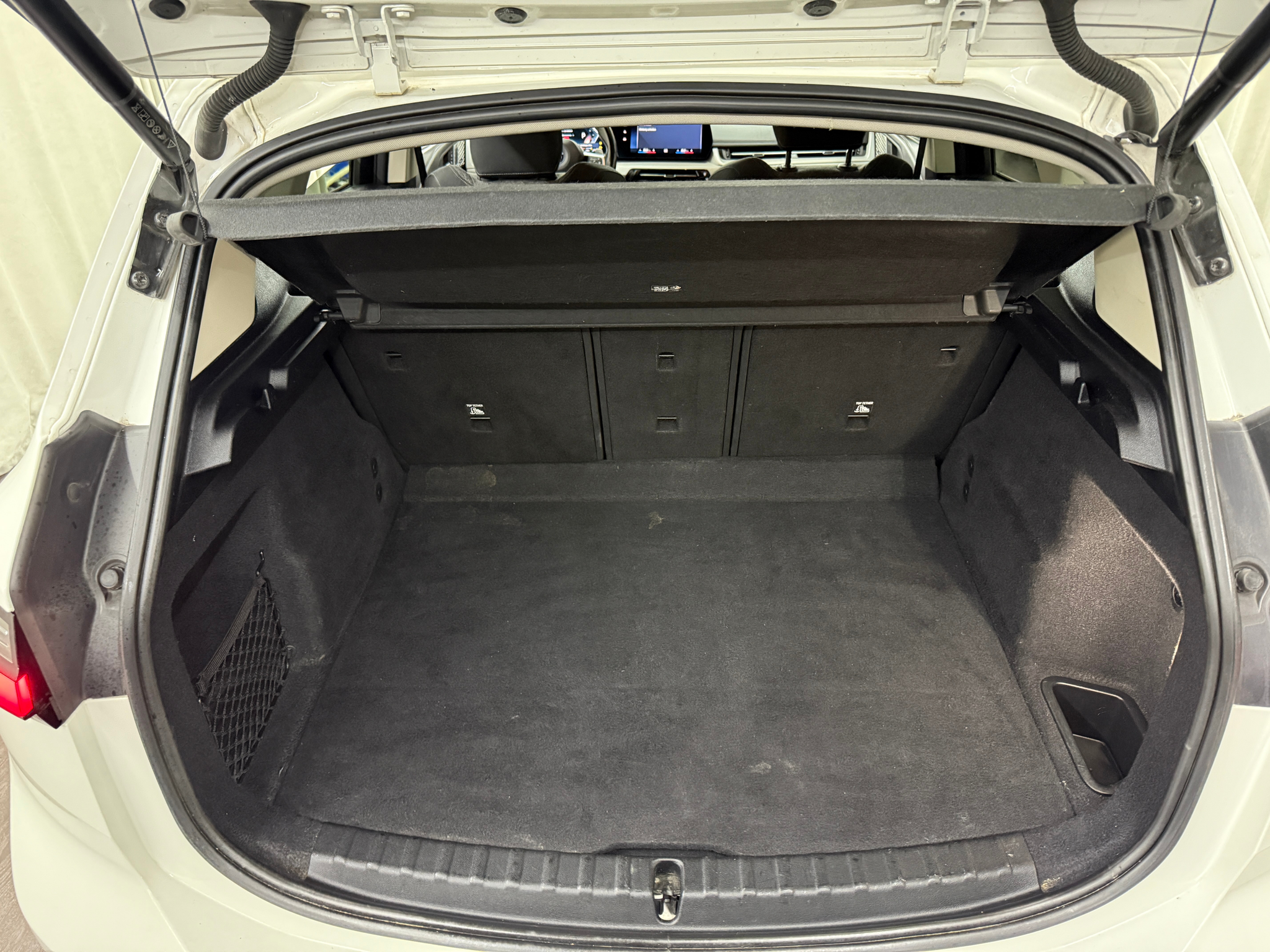 listing desktop thumbnail image 16