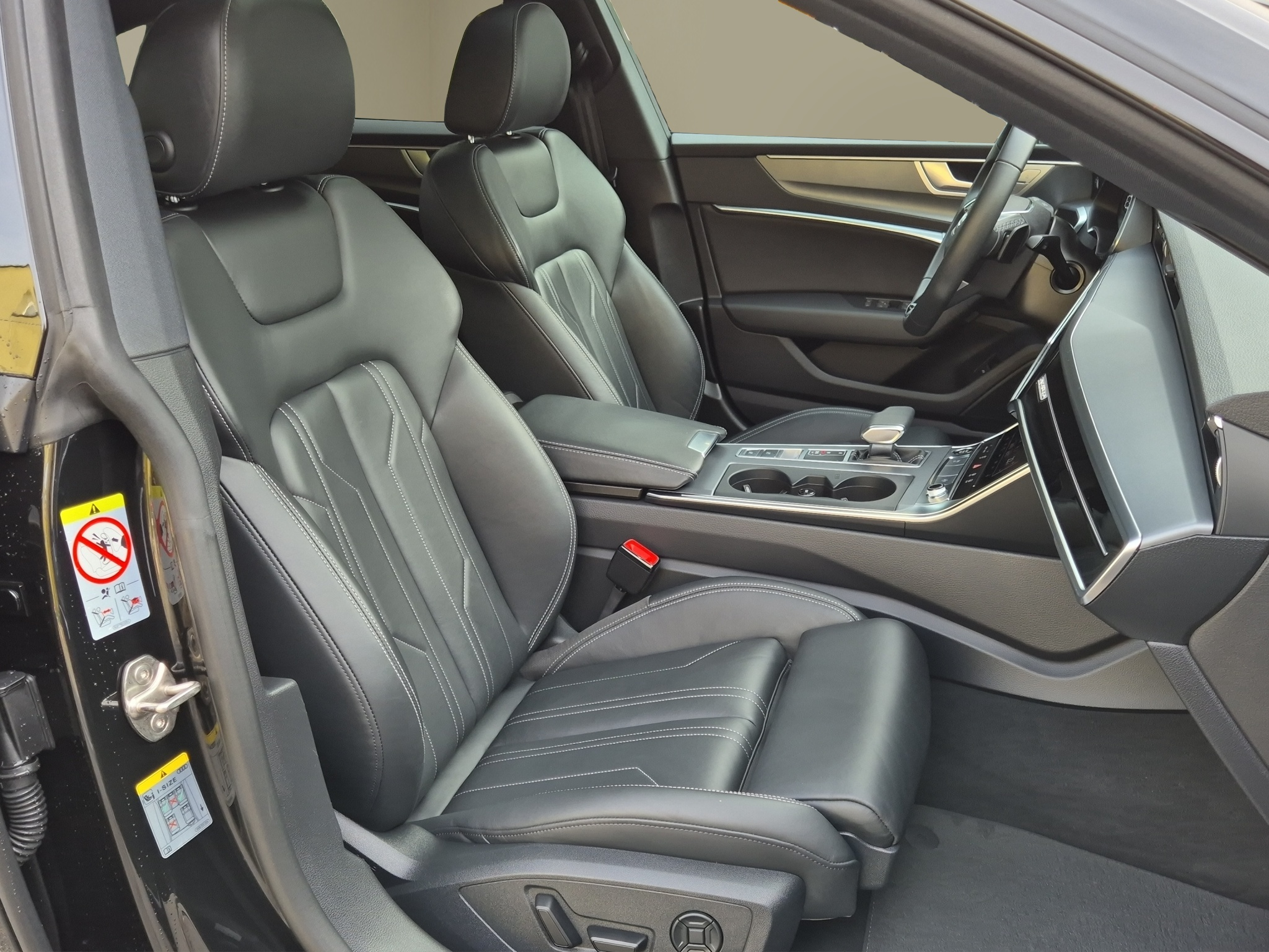 listing desktop thumbnail image 15