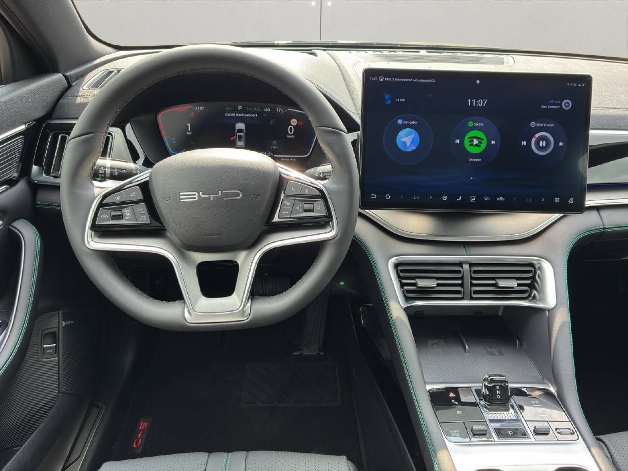 listing desktop thumbnail image 4